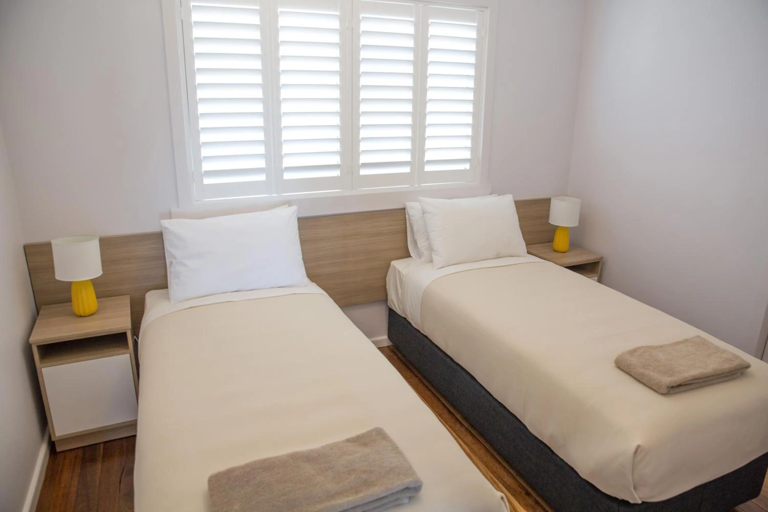 Bed in Amooran Oceanside Apartments and Motel