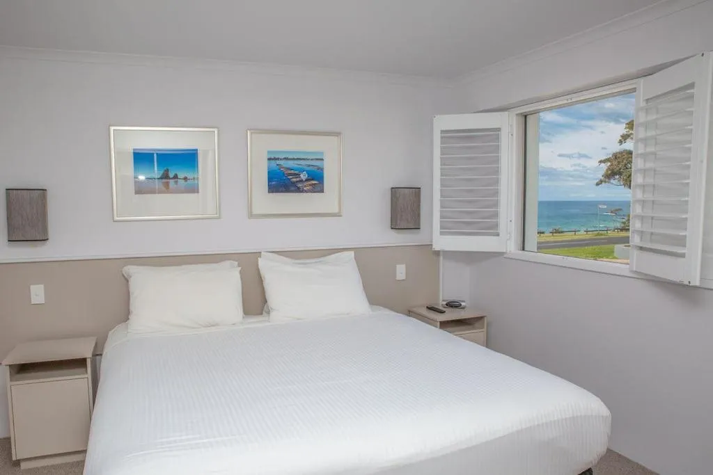 Bed in Amooran Oceanside Apartments and Motel