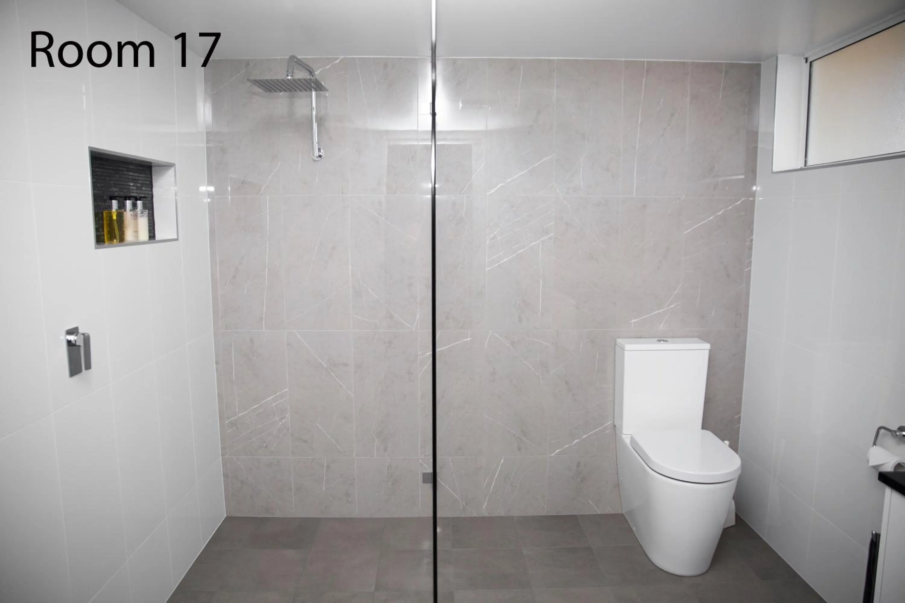 Amooran Oceanside Apartments and Motel