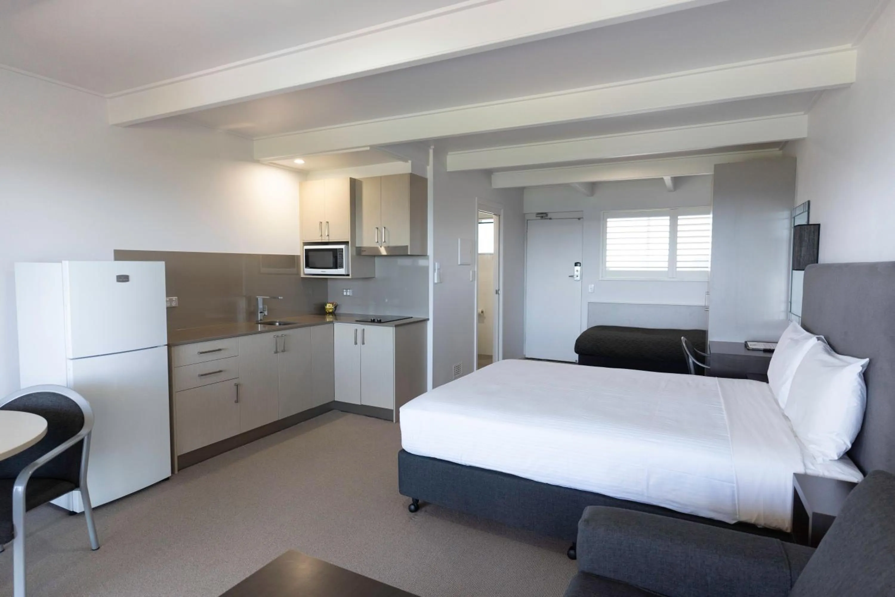 Amooran Oceanside Apartments and Motel