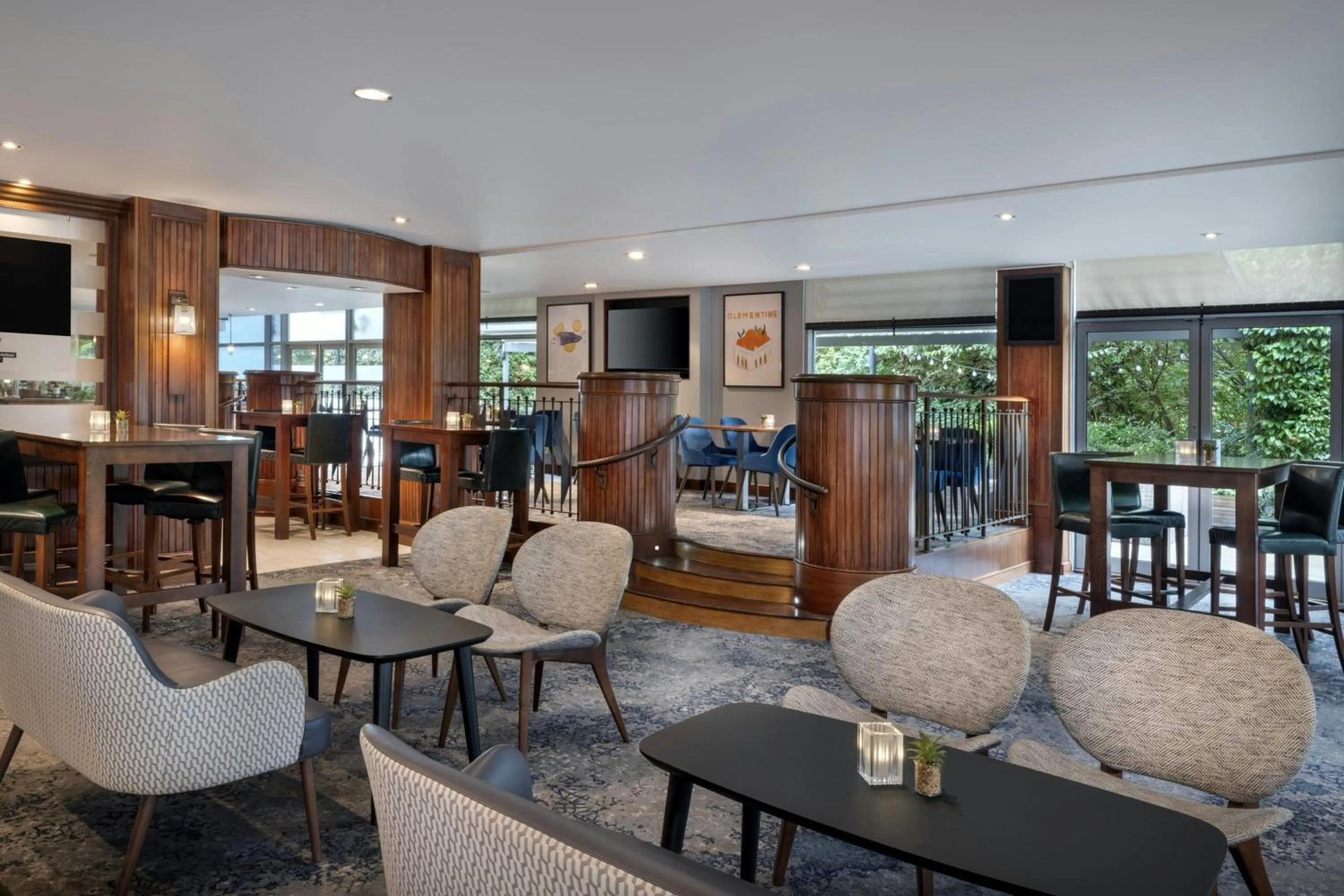 Lounge or bar in Delta Hotels by Marriott Edinburgh