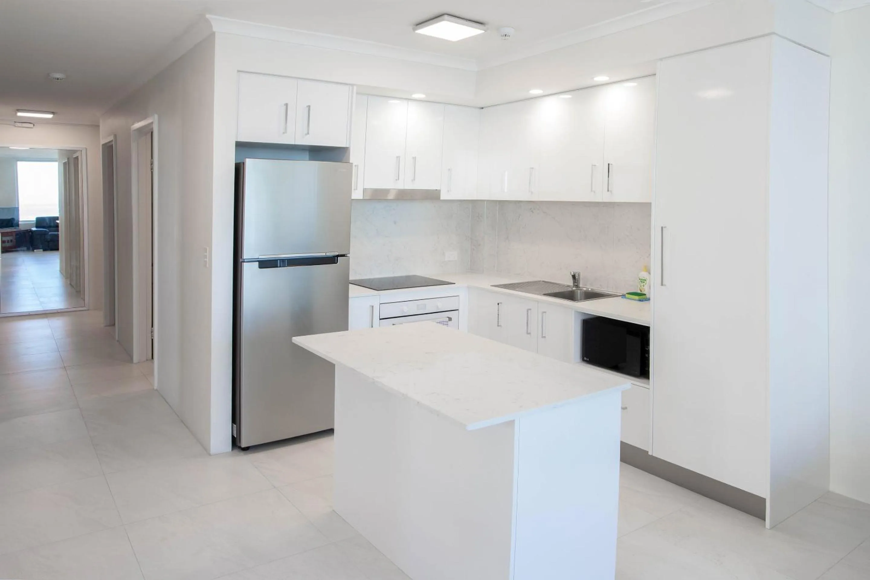Kitchen or kitchenette in View Pacific Apartments