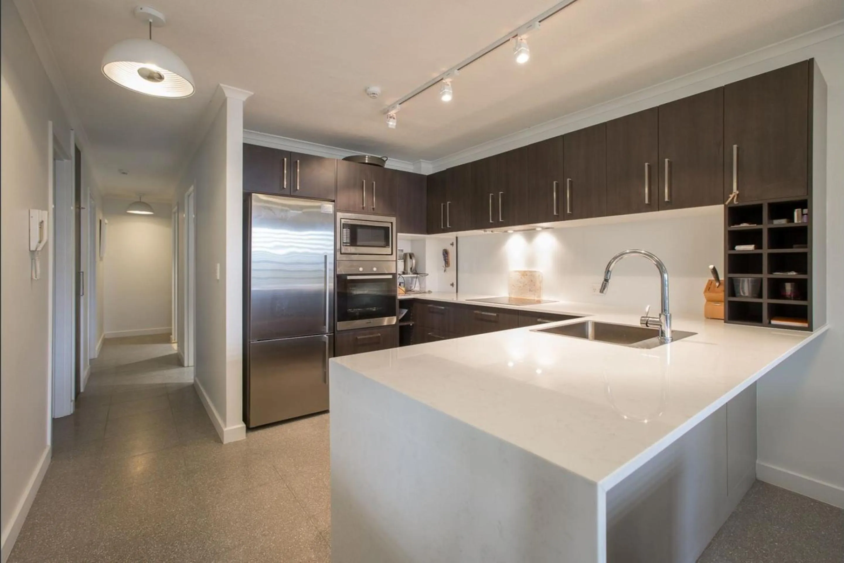 Kitchen or kitchenette in View Pacific Apartments