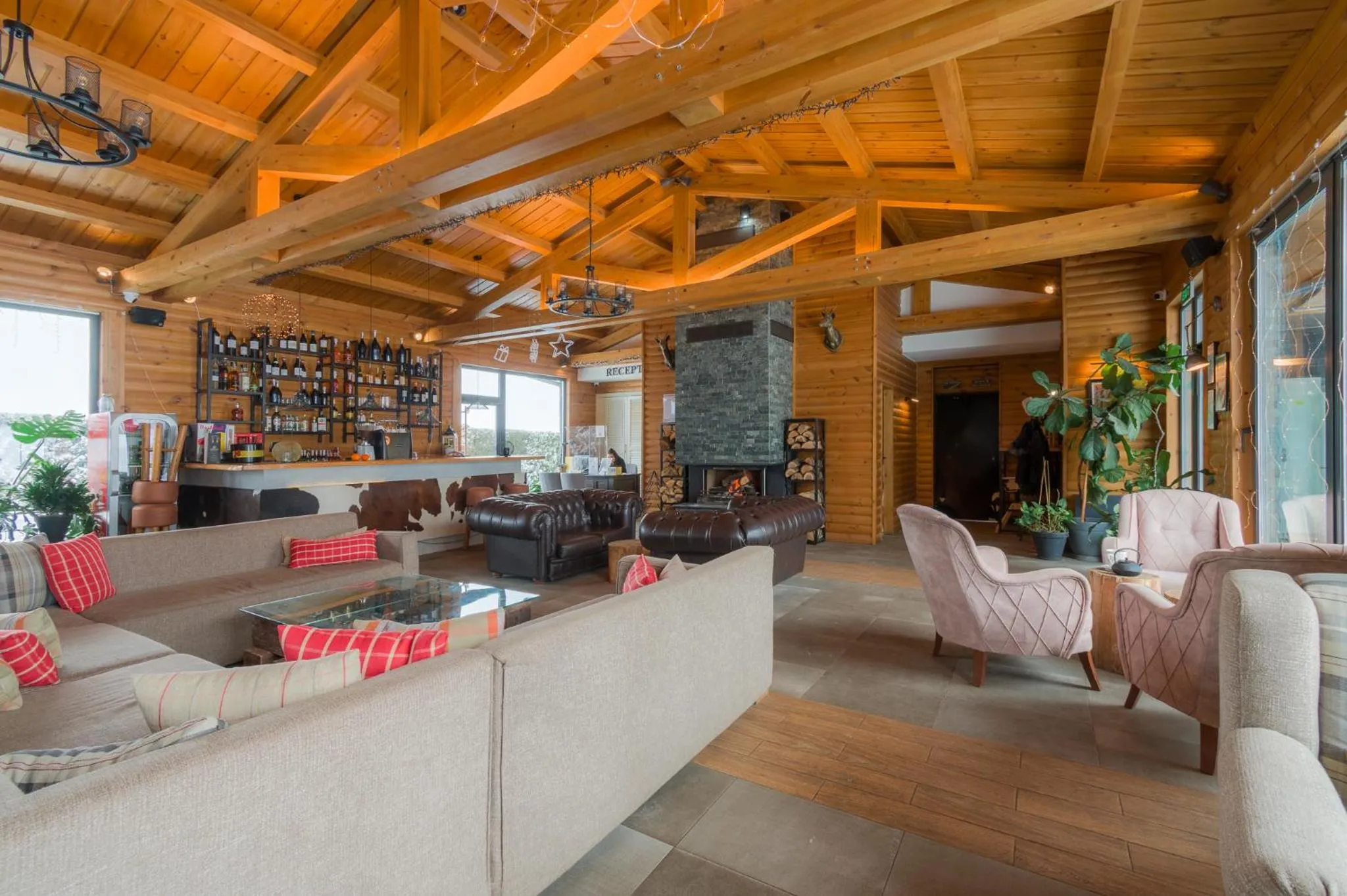 Restaurant/places to eat in Cornelia Deluxe Residence