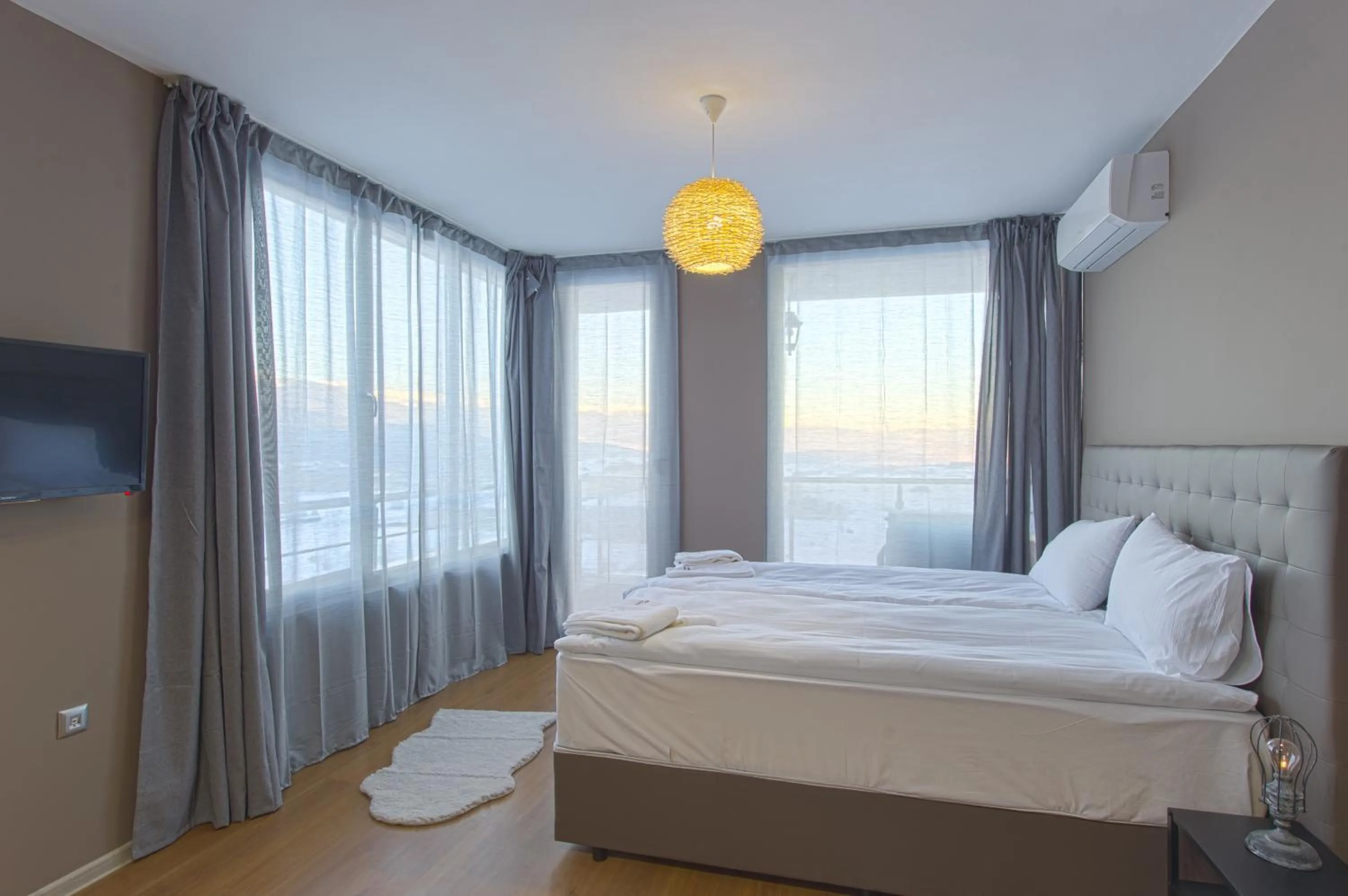 Bed in Cornelia Deluxe Residence