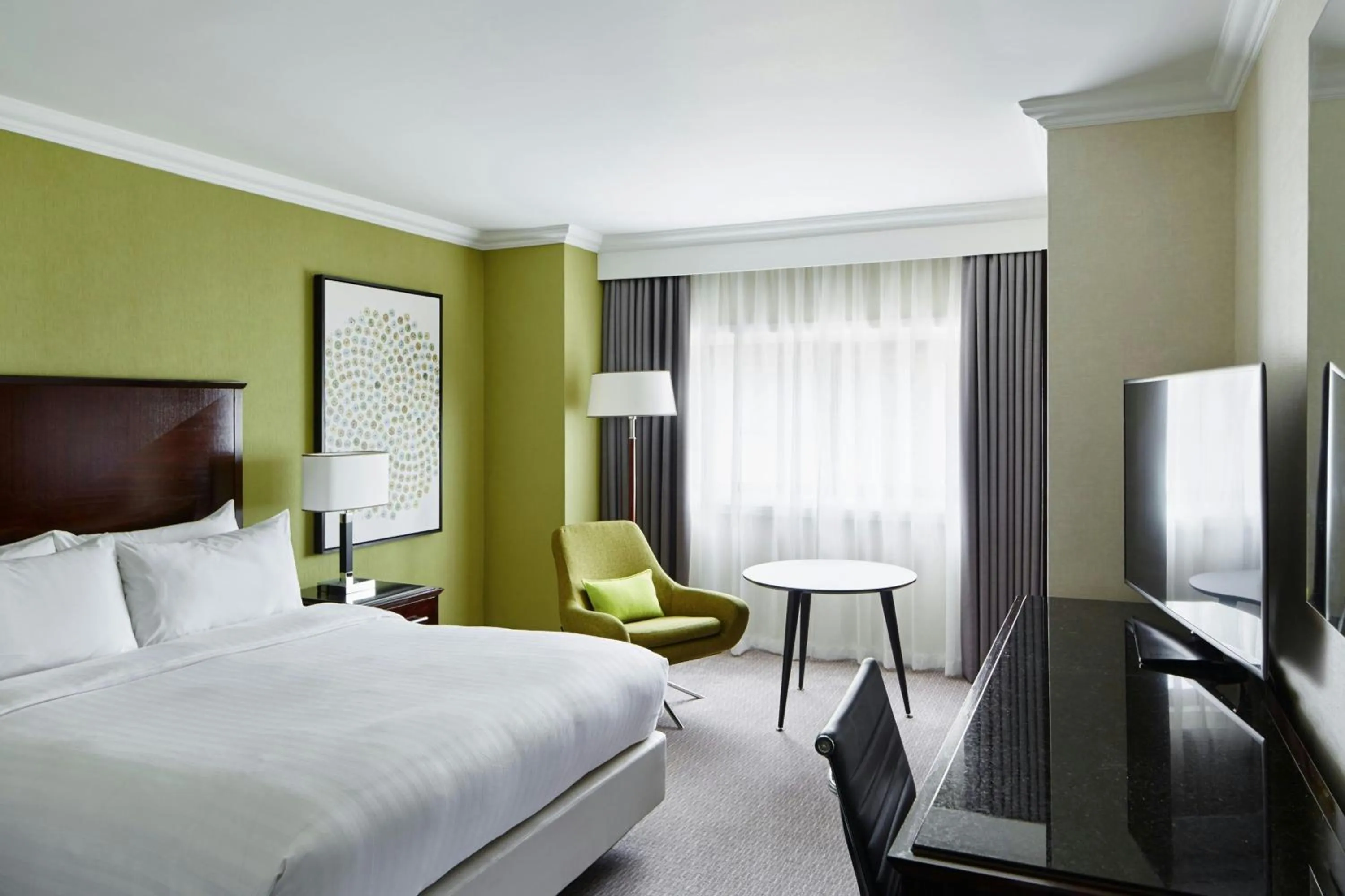 Photo of the whole room, Bed in Delta Hotels by Marriott Manchester Airport
