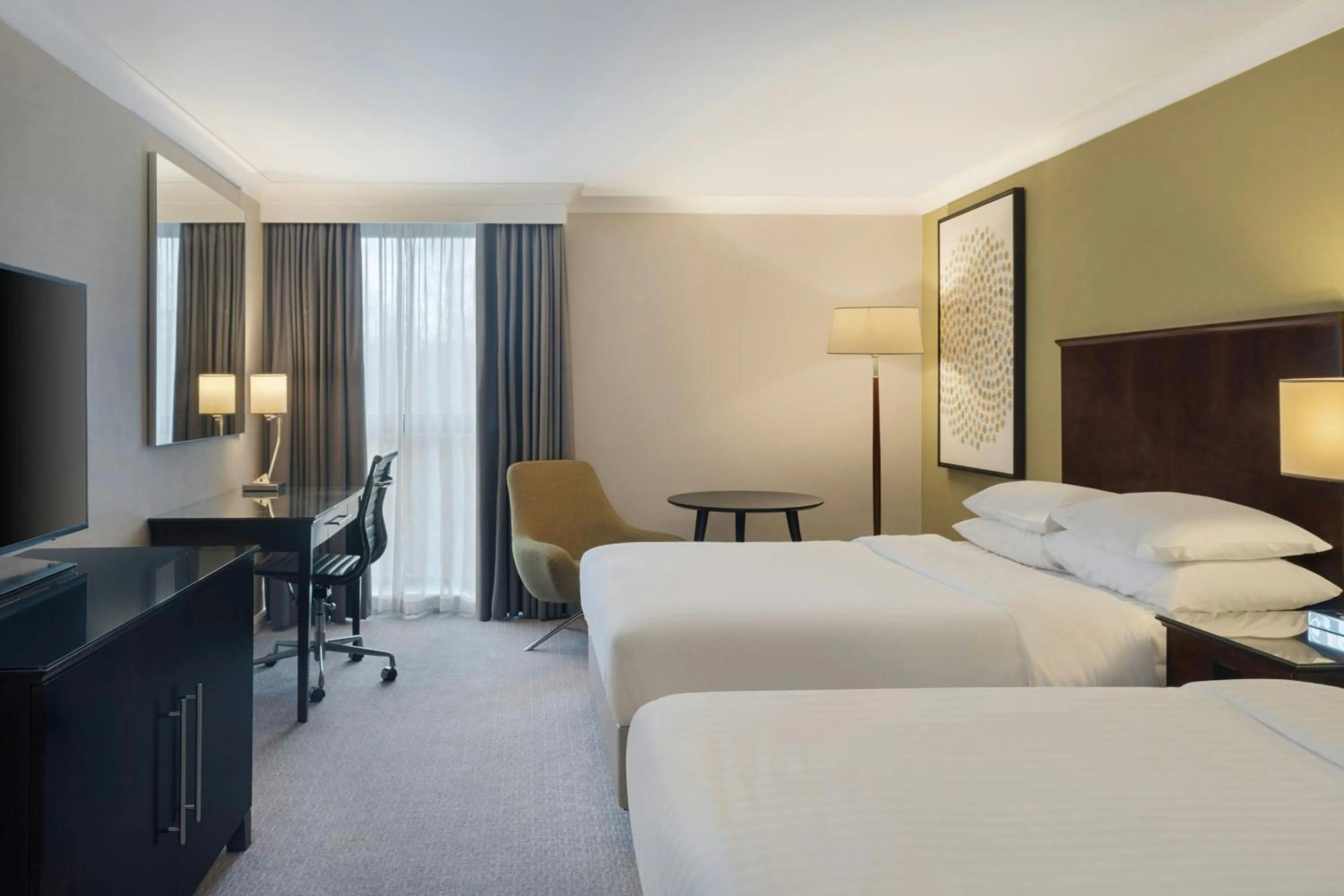 Photo of the whole room, Bed in Delta Hotels by Marriott Manchester Airport