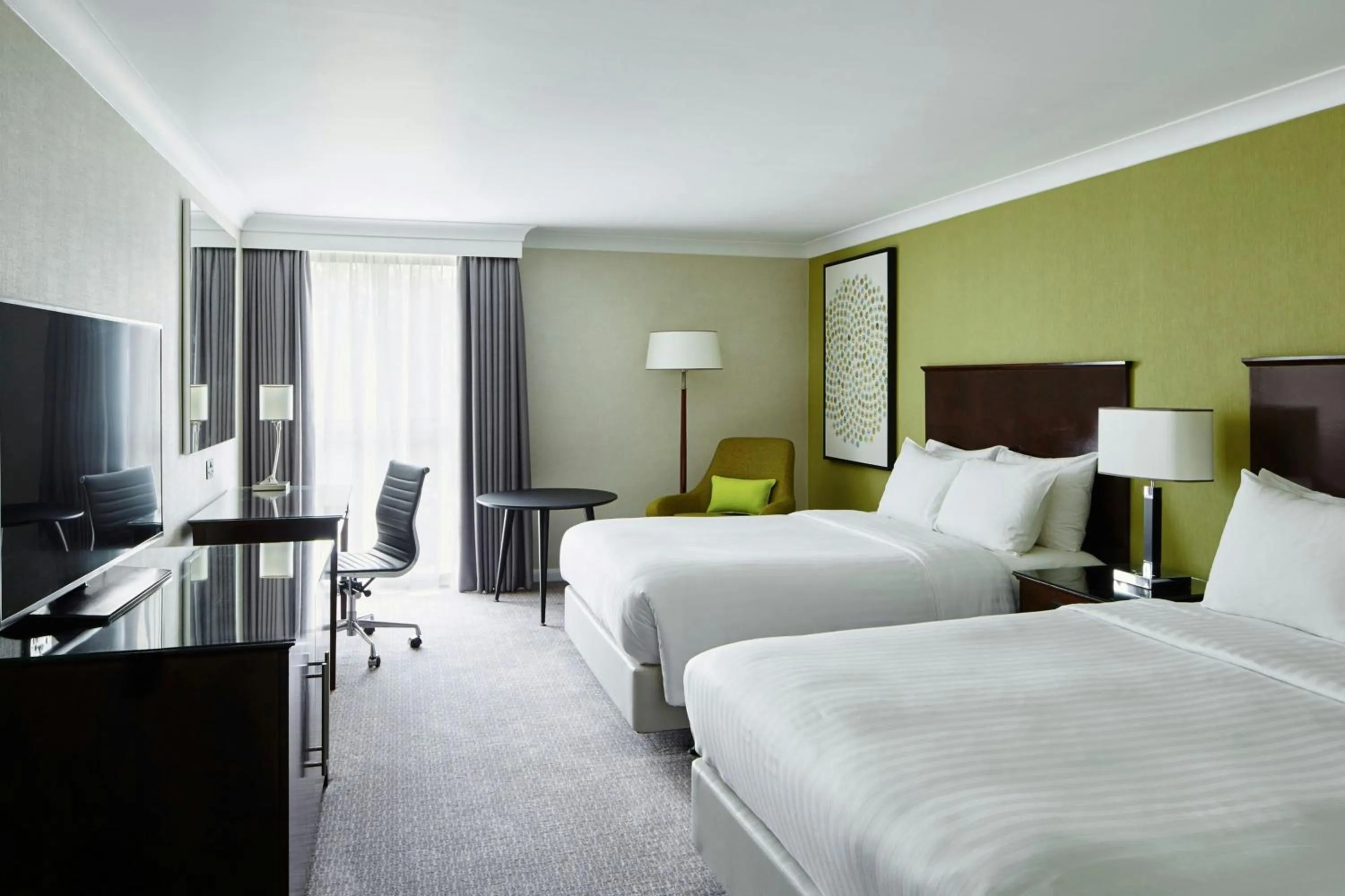 Photo of the whole room, Bed in Delta Hotels by Marriott Manchester Airport