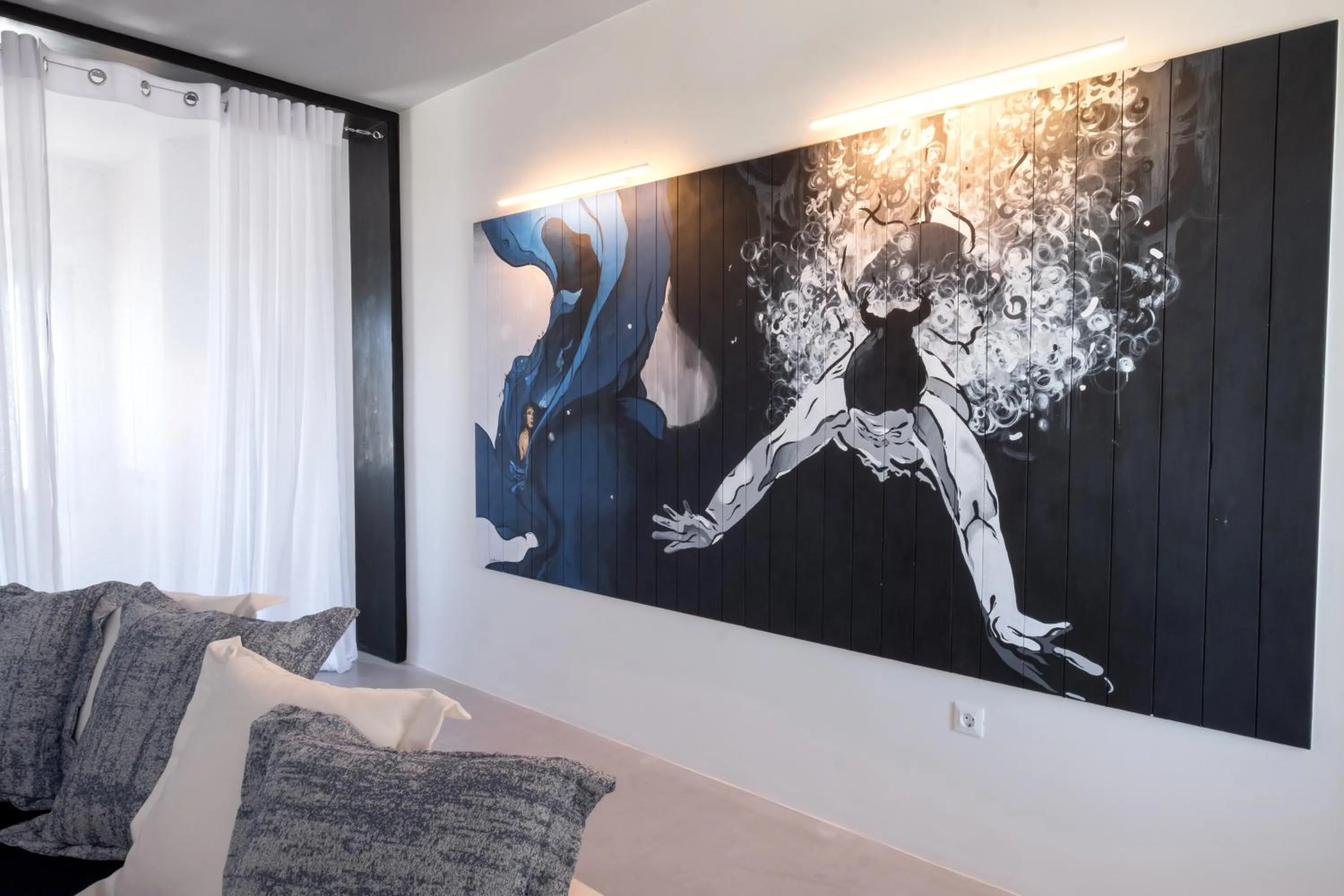 Decorative detail in IfestAu.4 Suites