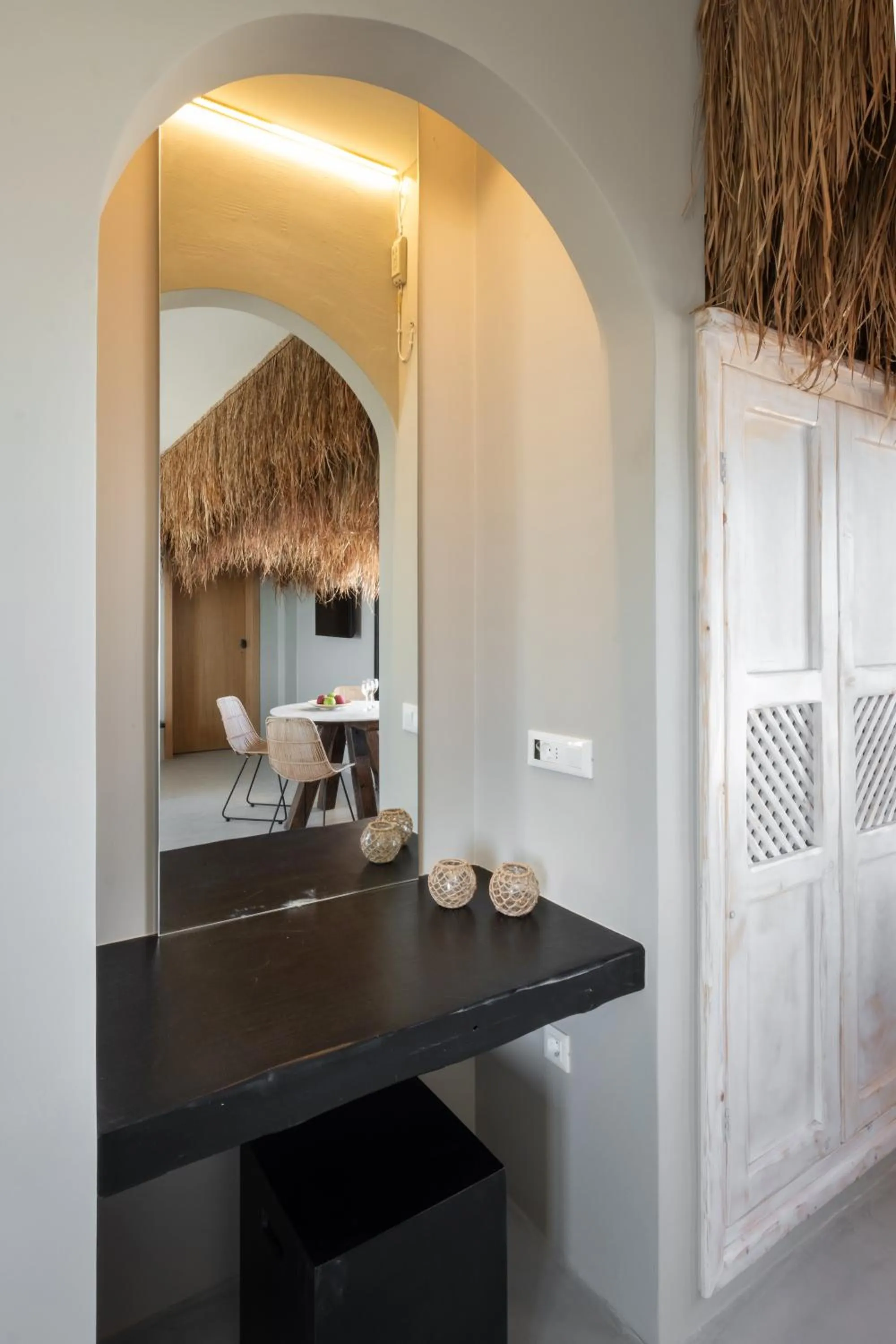 Decorative detail in IfestAu.4 Suites