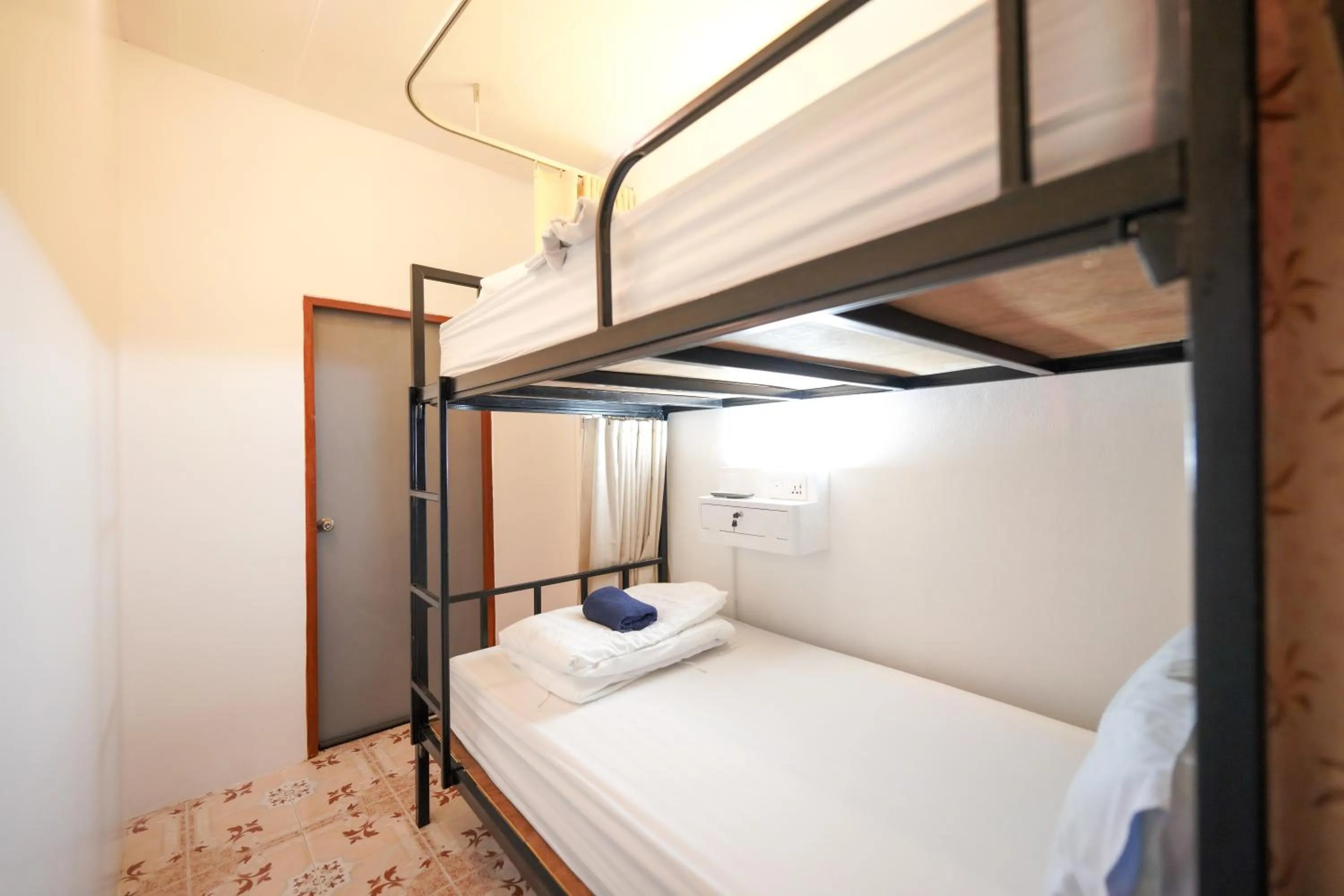 Bed in Baan Kamala Backpacker