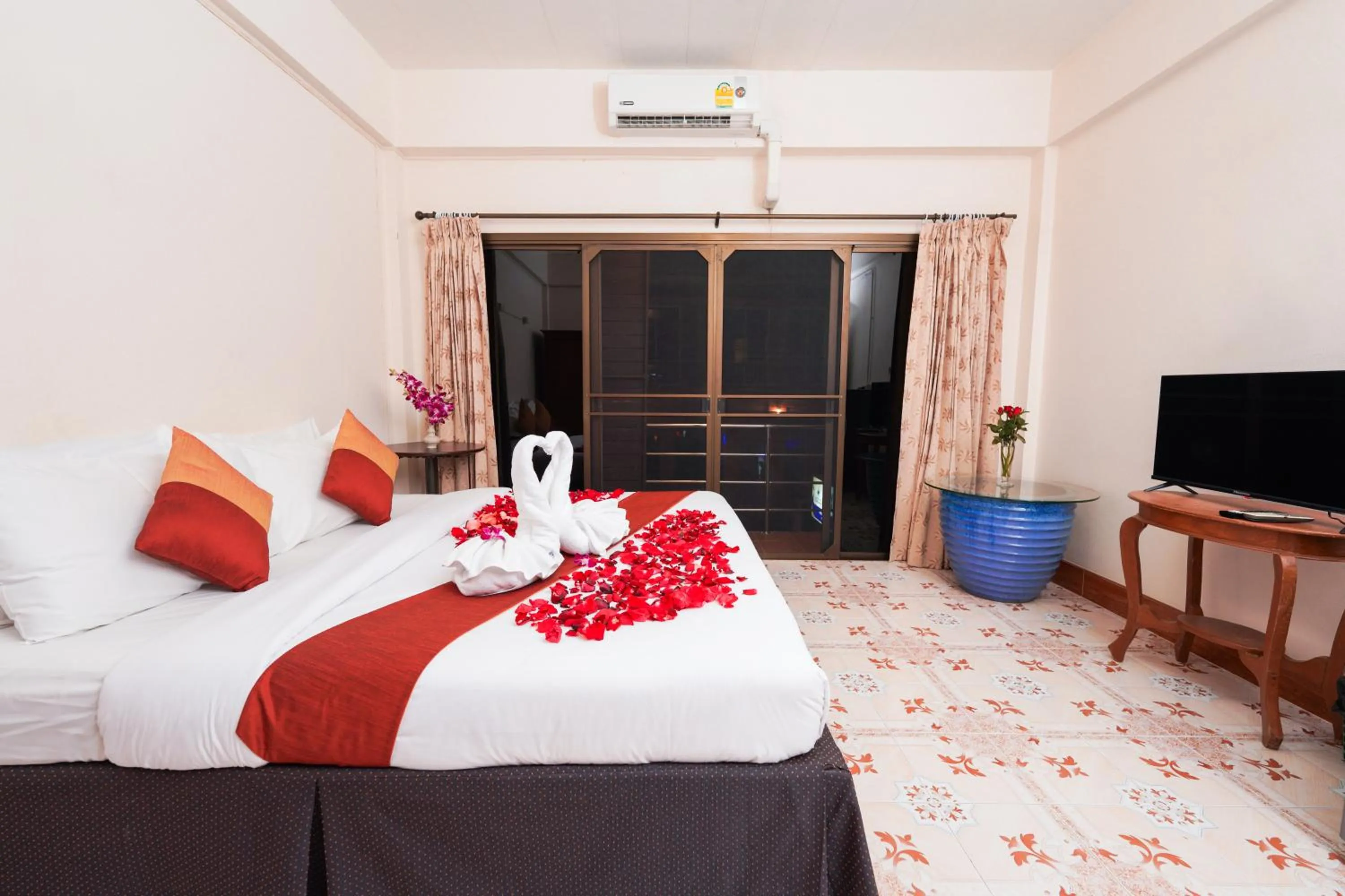 Bed in Baan Kamala Backpacker