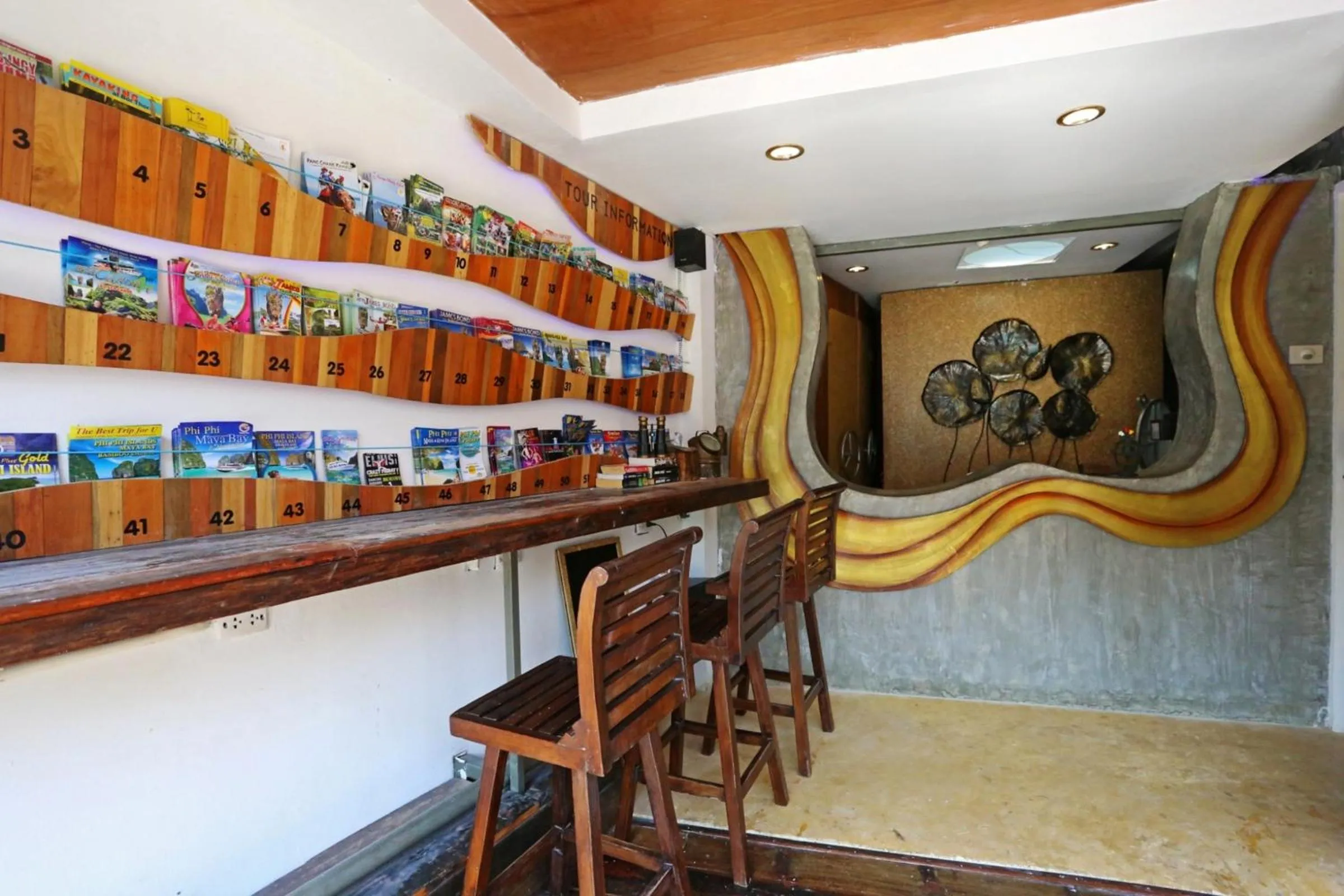 Lobby or reception in Baan Kamala Backpacker