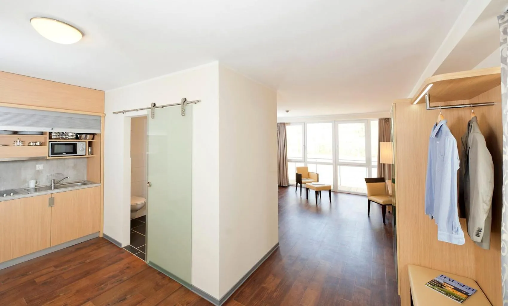 Kitchen or kitchenette in Bonnox Boardinghouse & Hotel