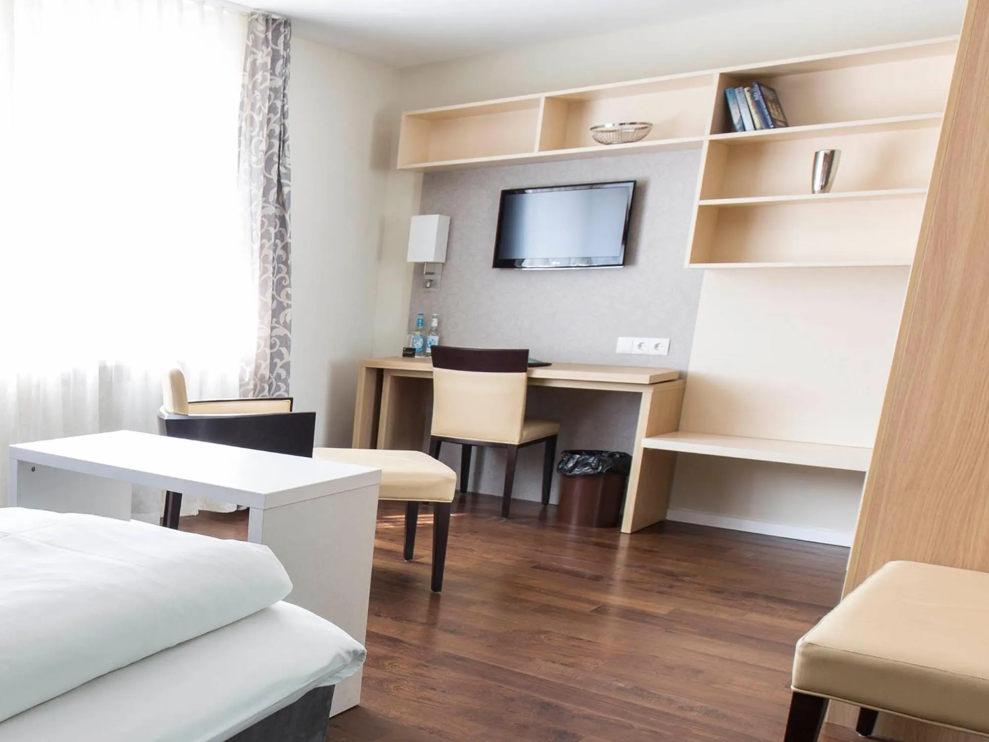 Decorative detail, Bed in Bonnox Boardinghouse & Hotel