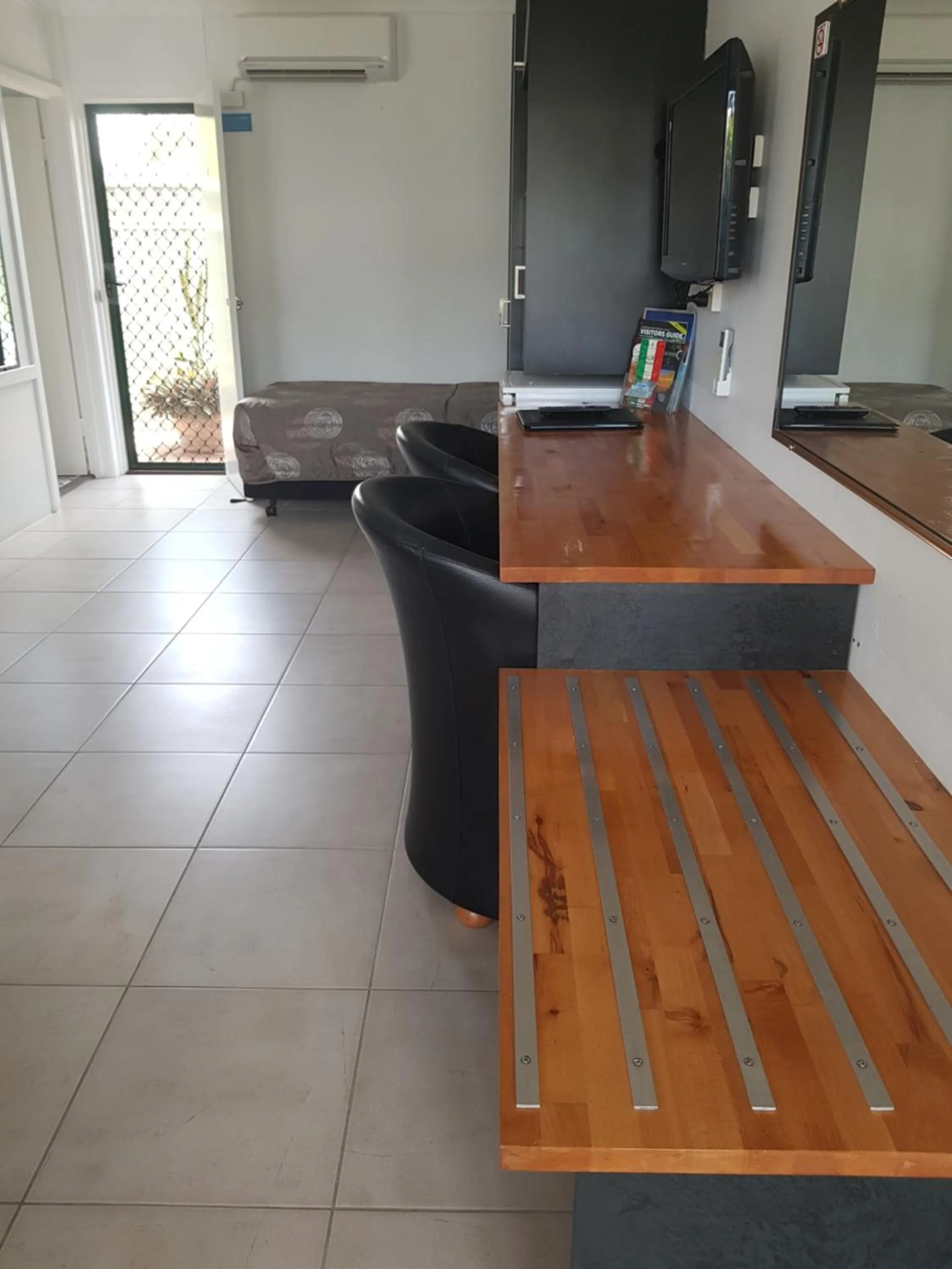 Seating area in Sunseeker Motel