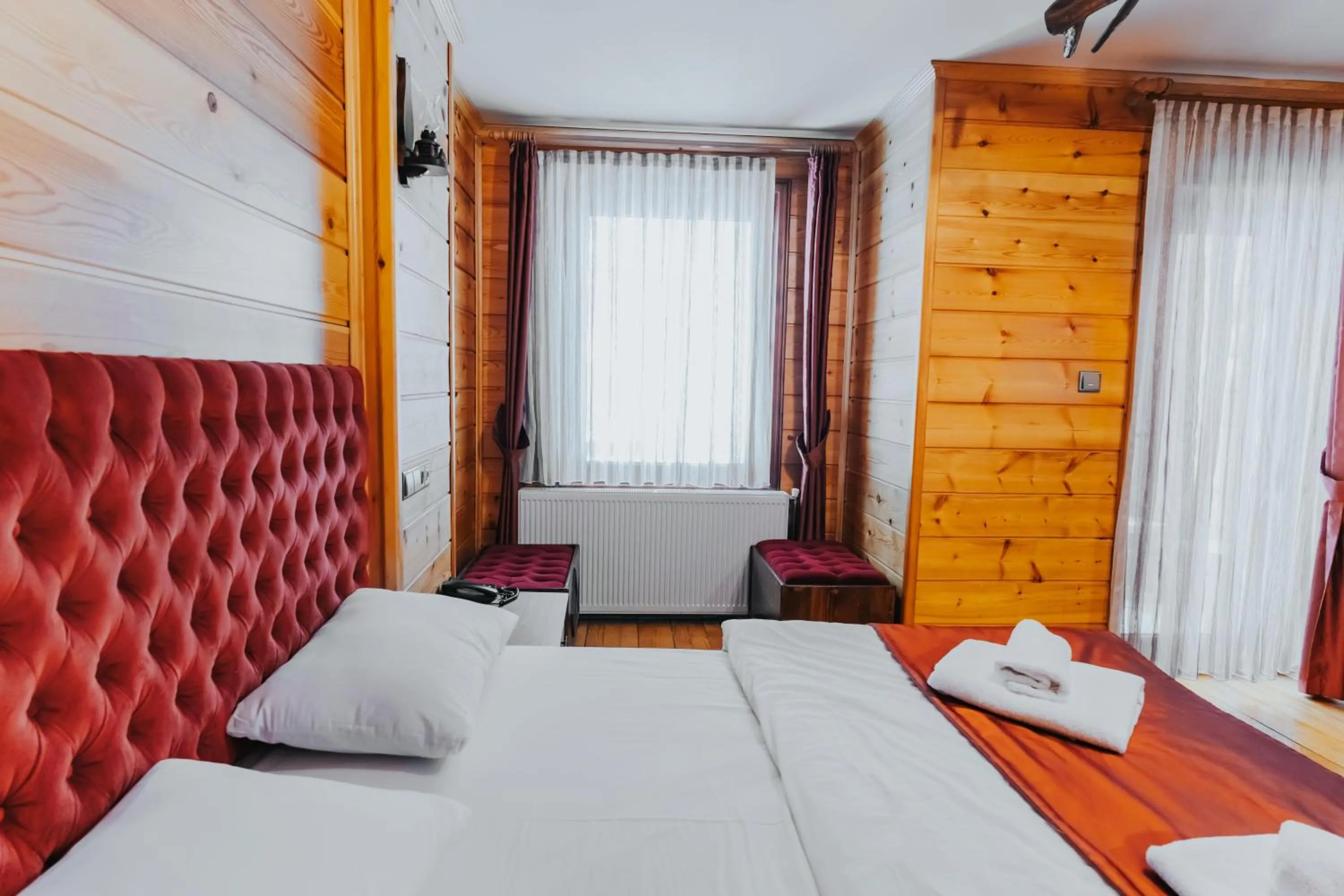 Bed in Inan Kardesler Hotel