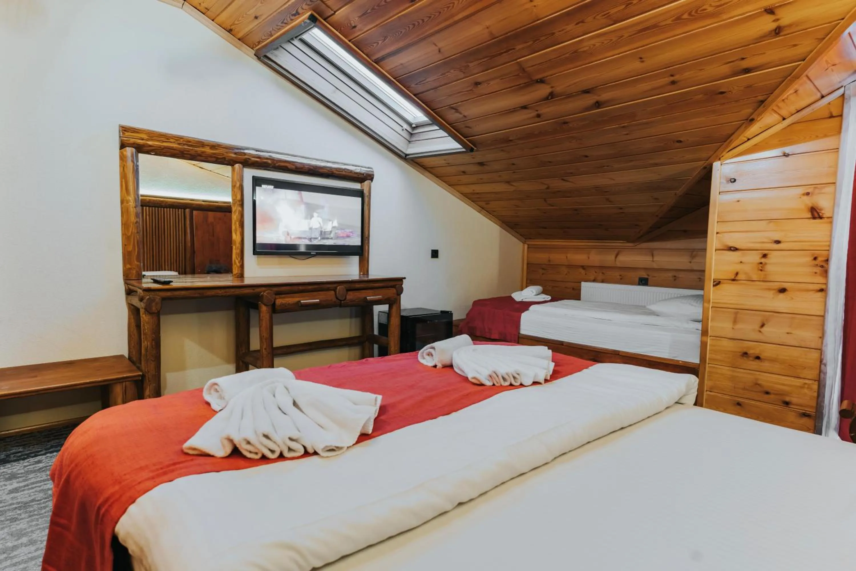 Bed in Inan Kardesler Hotel