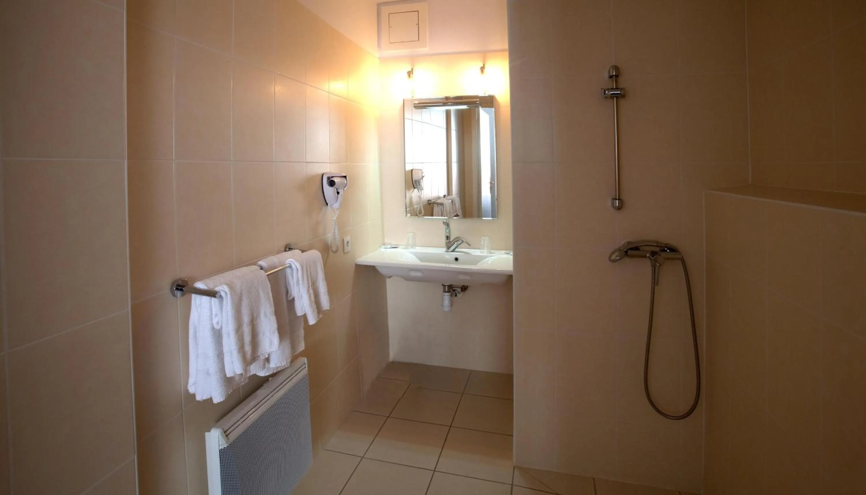 Facility for disabled guests in Hostel20 Toulouse Wilson