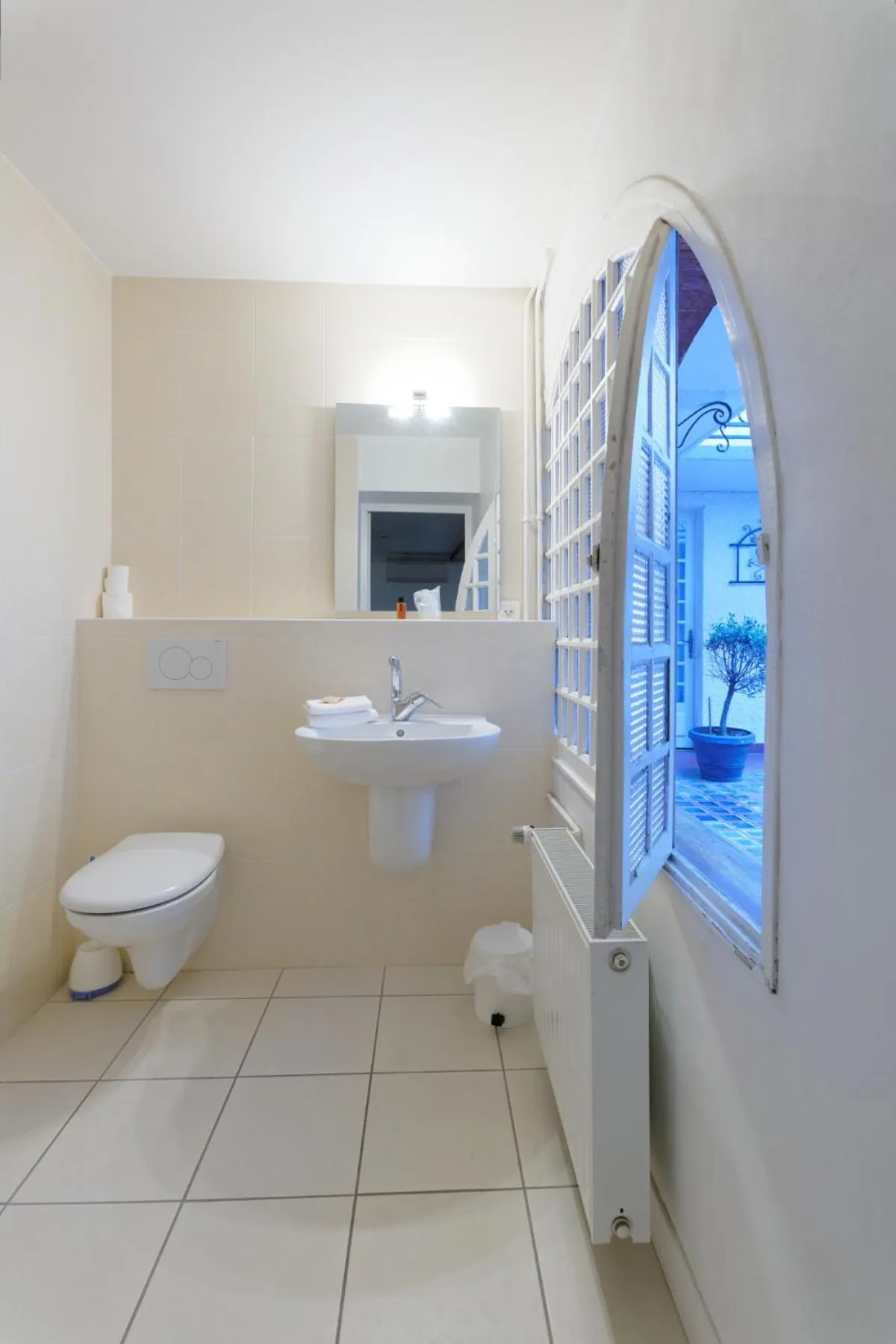 Photo of the whole room in Hostel20 Toulouse Wilson