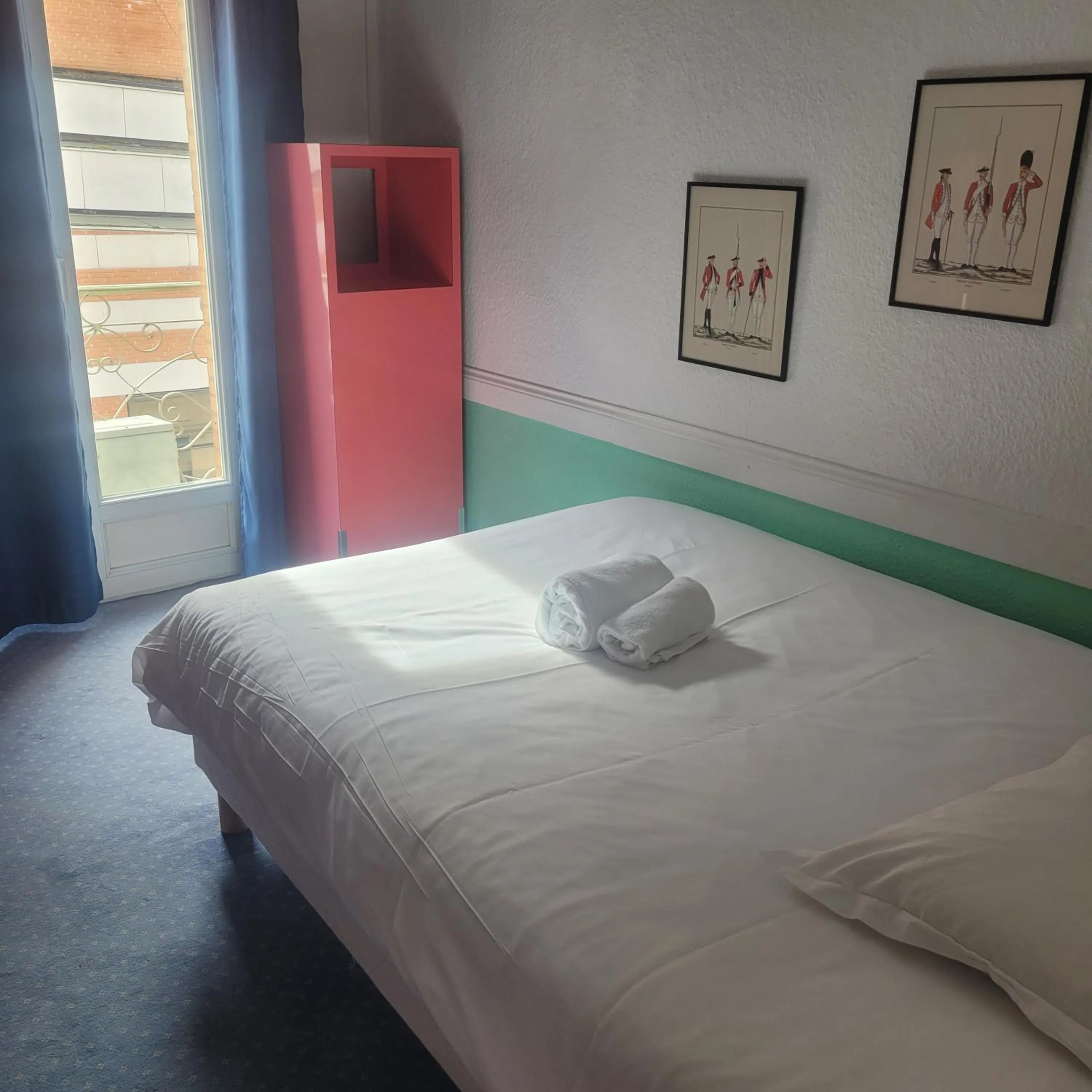 Photo of the whole room, Bed in Hostel20 Toulouse Wilson