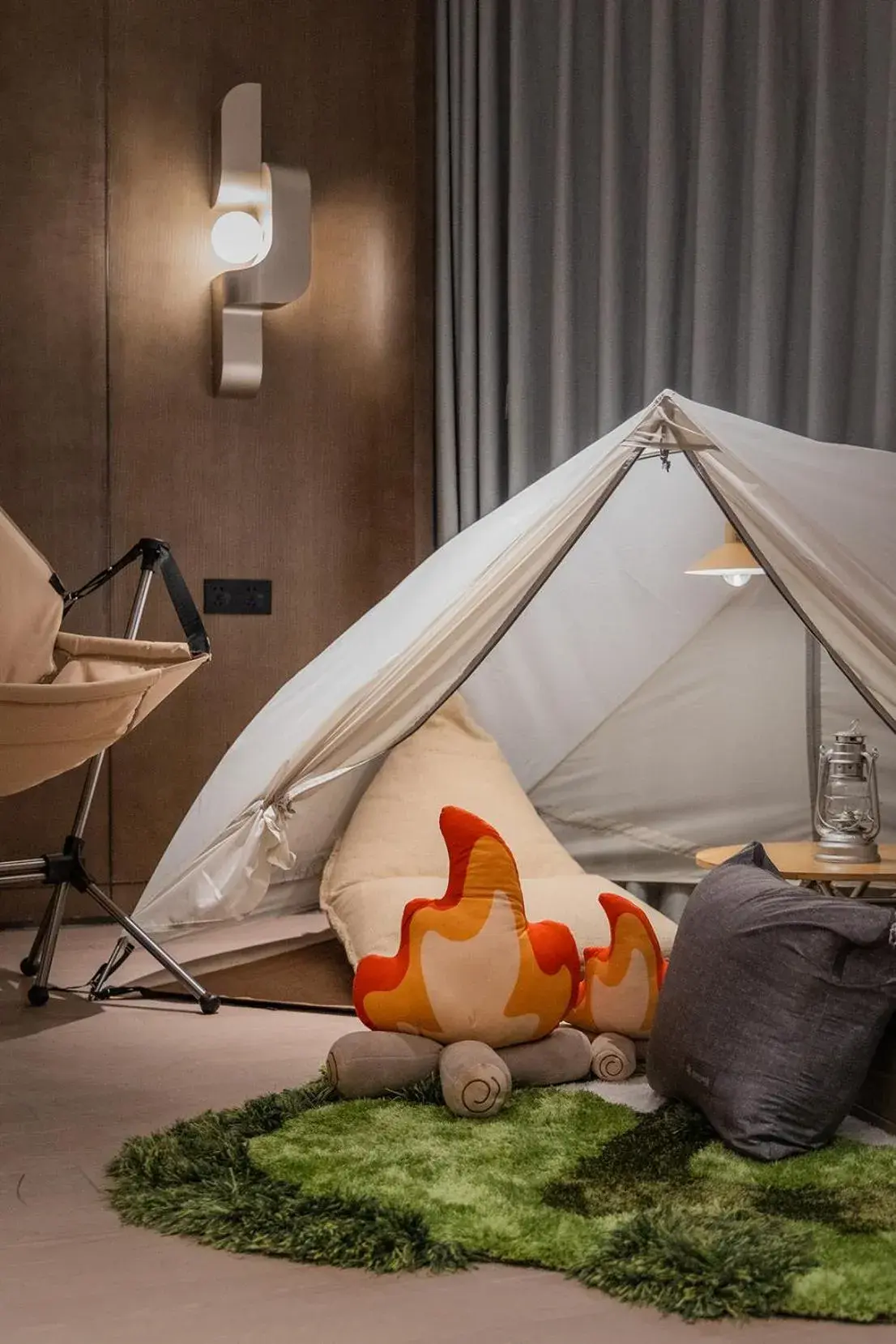 Premium King Room with Balcony - Camping Theme in InterContinental Shanghai Harbour City by IHG Premium King Room with Balcony - Camping Theme in InterContinental Shanghai Harbour City by IHG