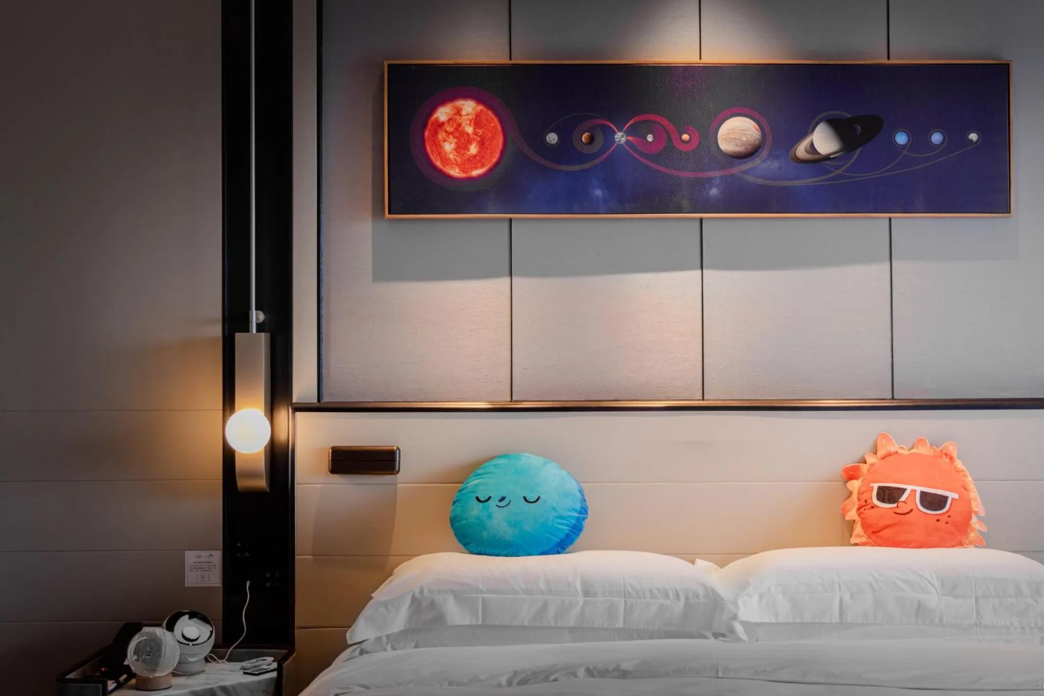 Photo of the whole room, Bed in InterContinental Shanghai Harbour City by IHG