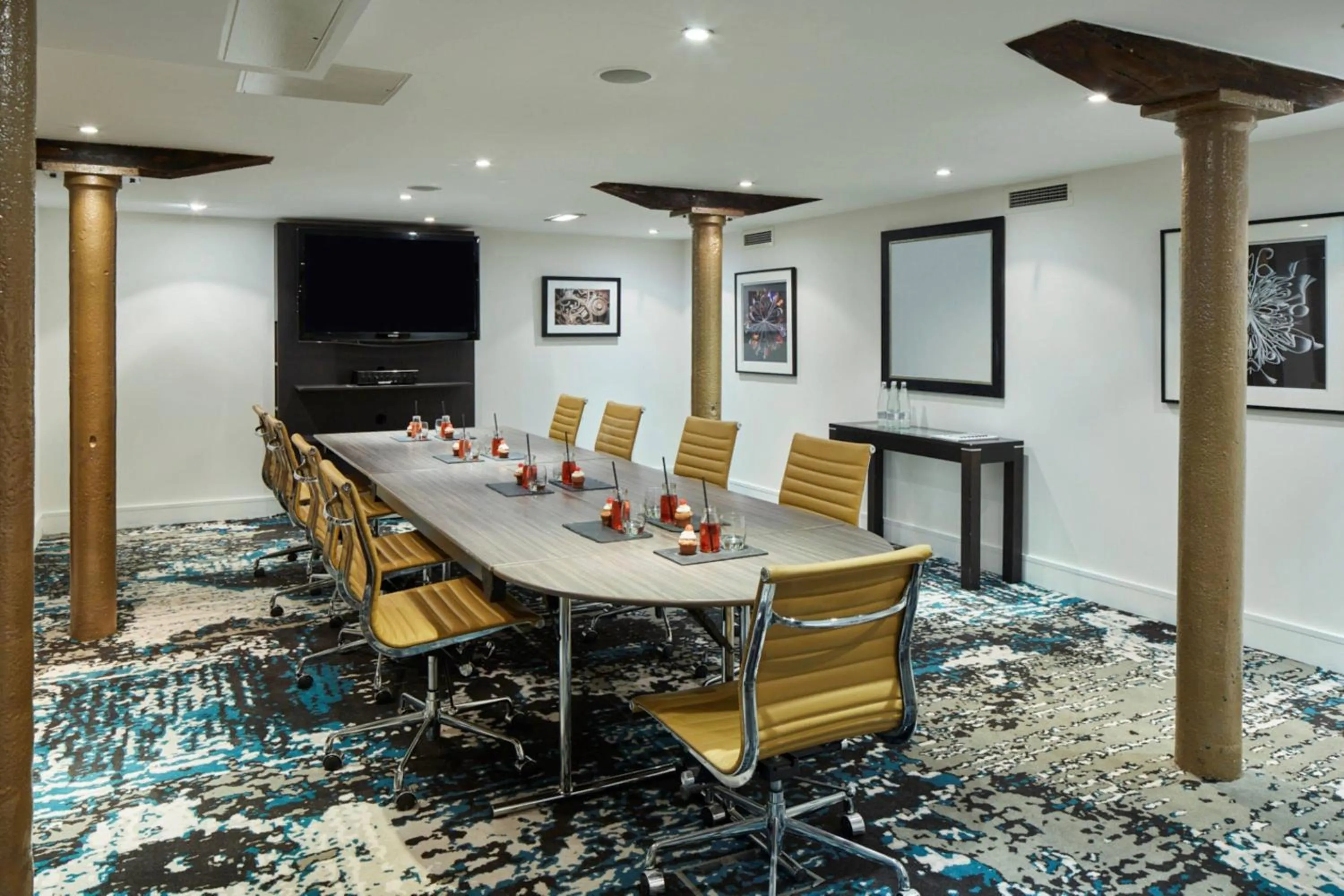 Meeting/conference room in Manchester Marriott Victoria & Albert Hotel