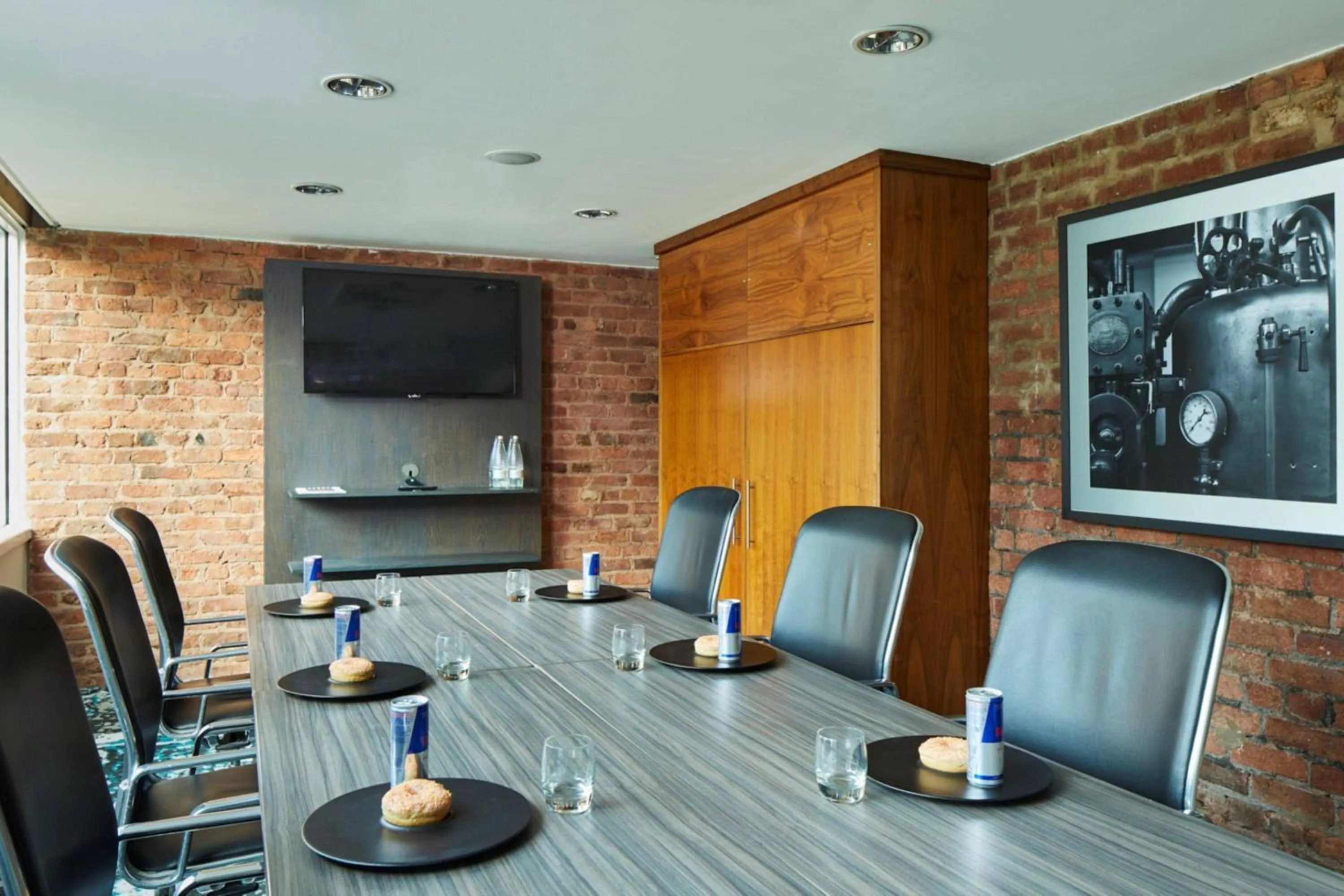 Meeting/conference room in Manchester Marriott Victoria & Albert Hotel