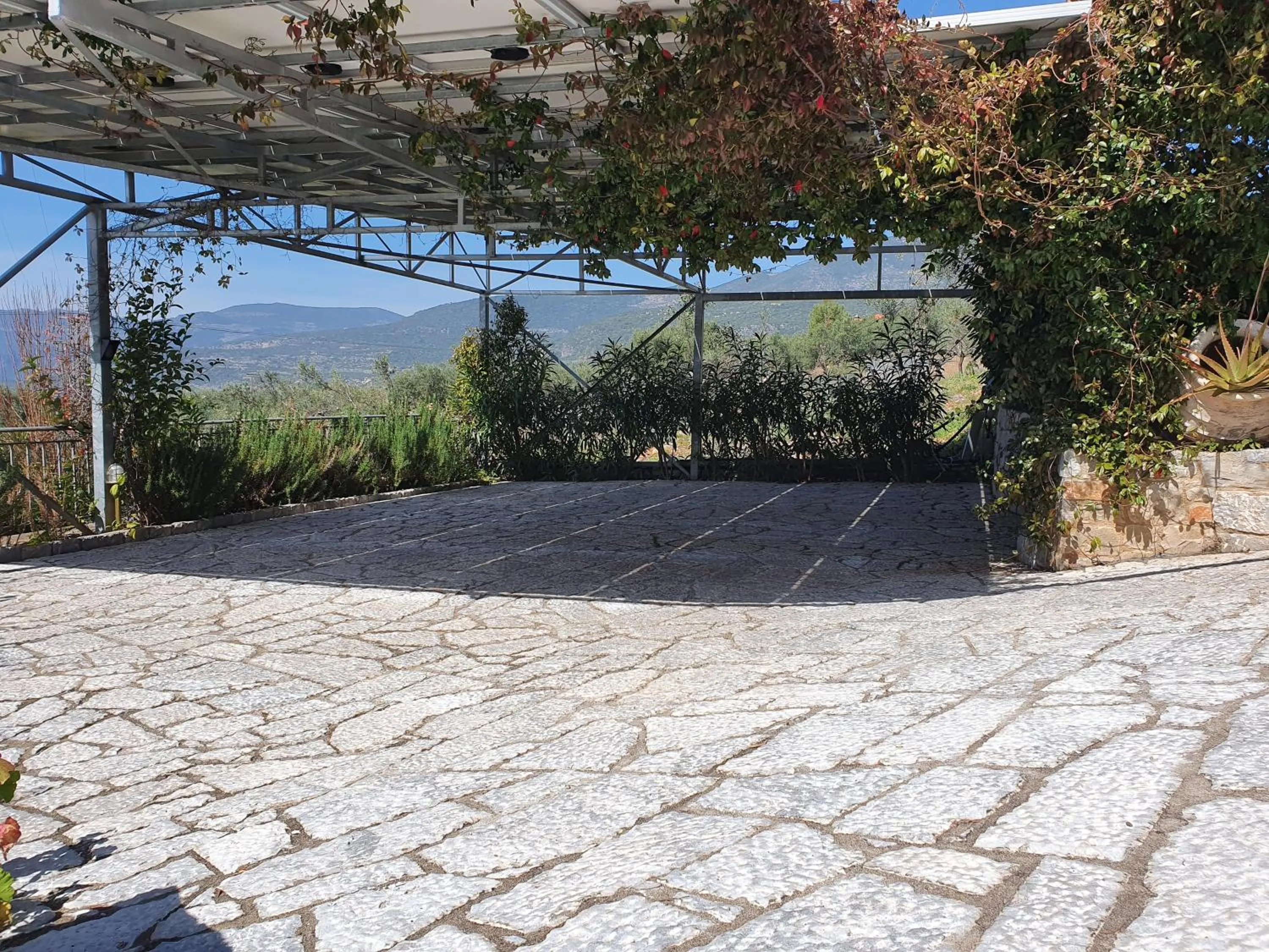 Parking in Polismata - Private Residences