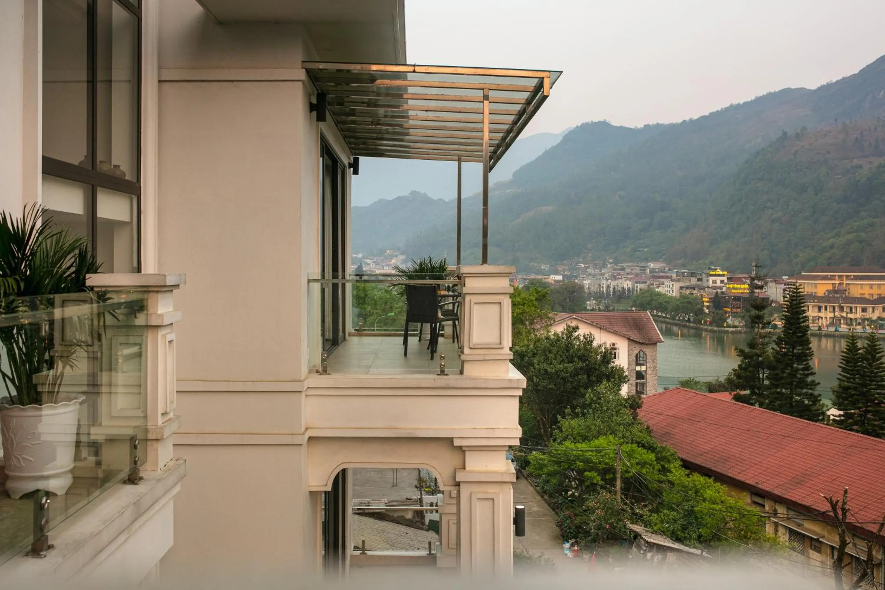 Sapa Mountain Queen House