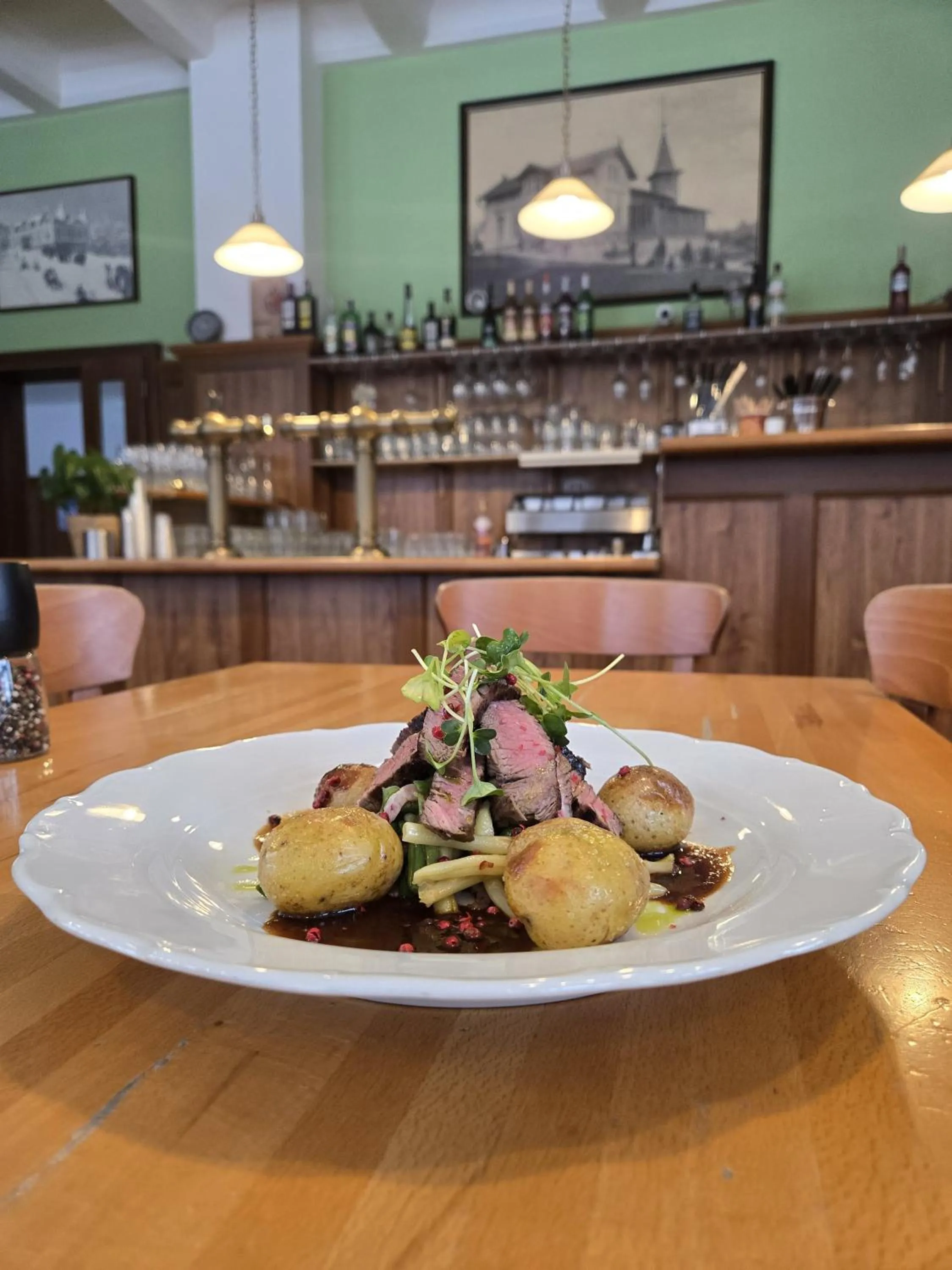 Restaurant/places to eat in Parkhotel Smržovka