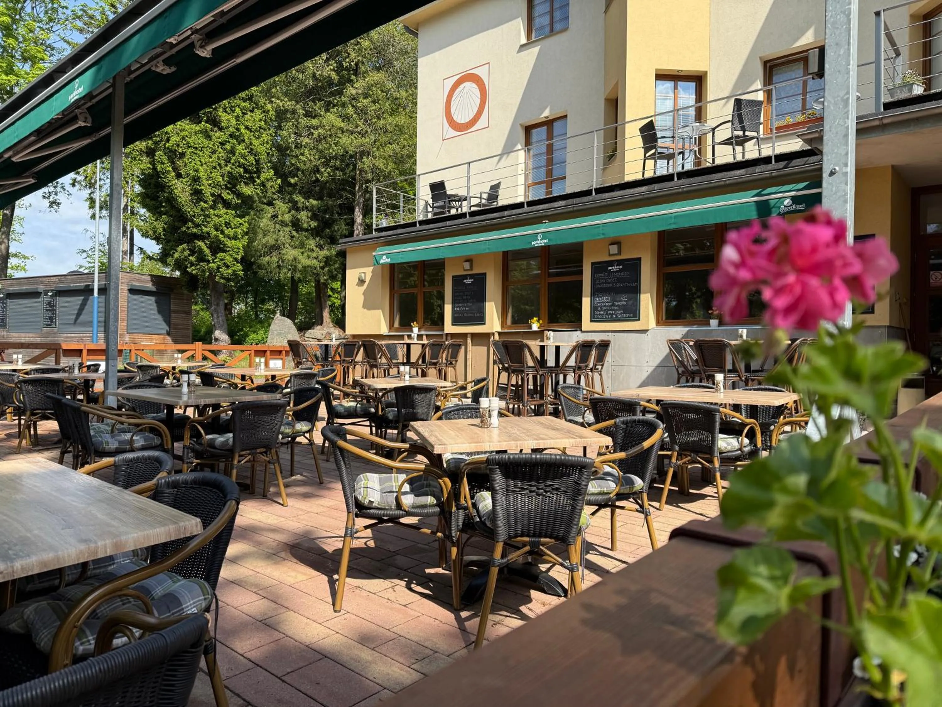 Restaurant/places to eat in Parkhotel Smržovka