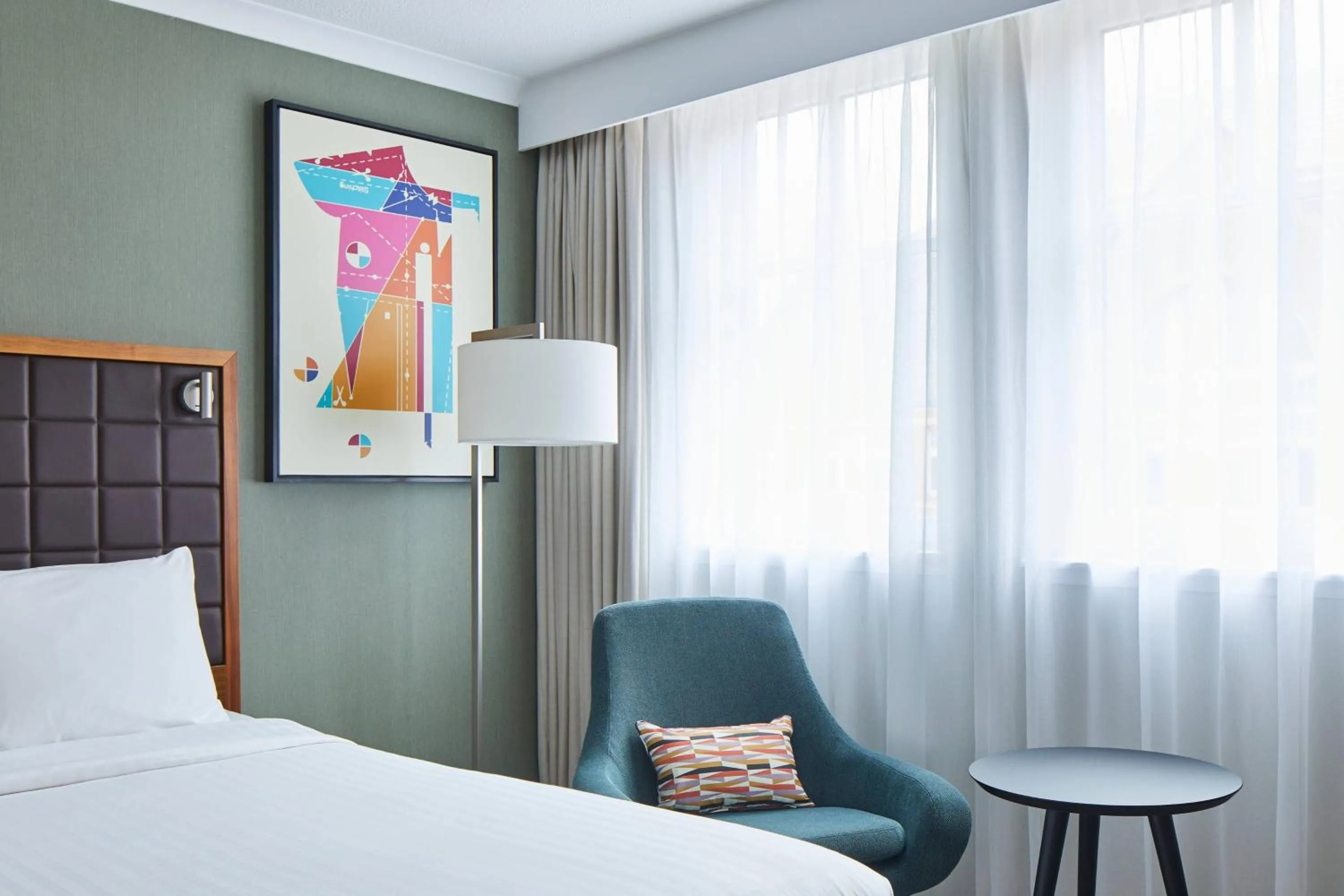 Photo of the whole room, Bed in Leeds Marriott Hotel