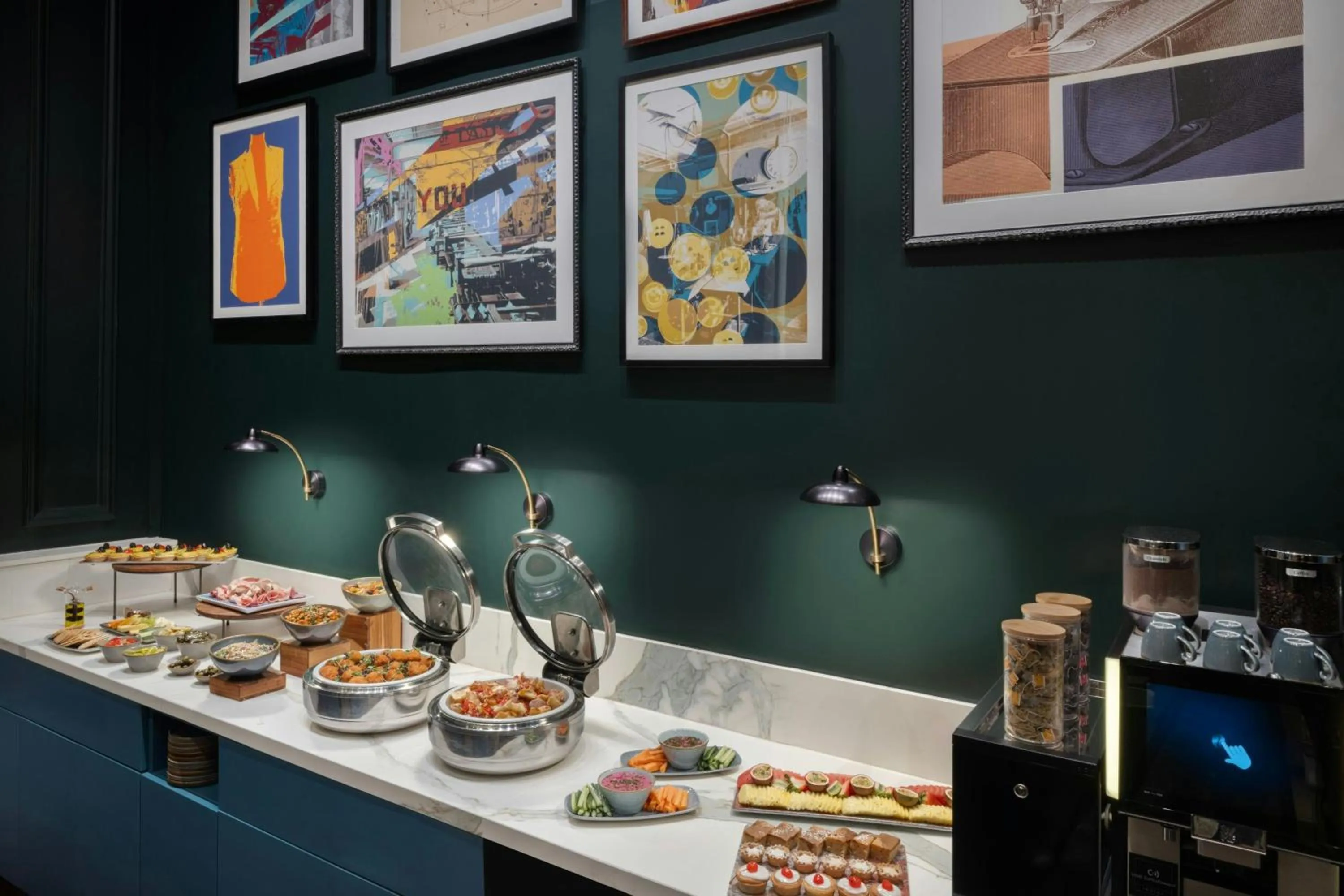 Lounge or bar in Leeds Marriott Hotel