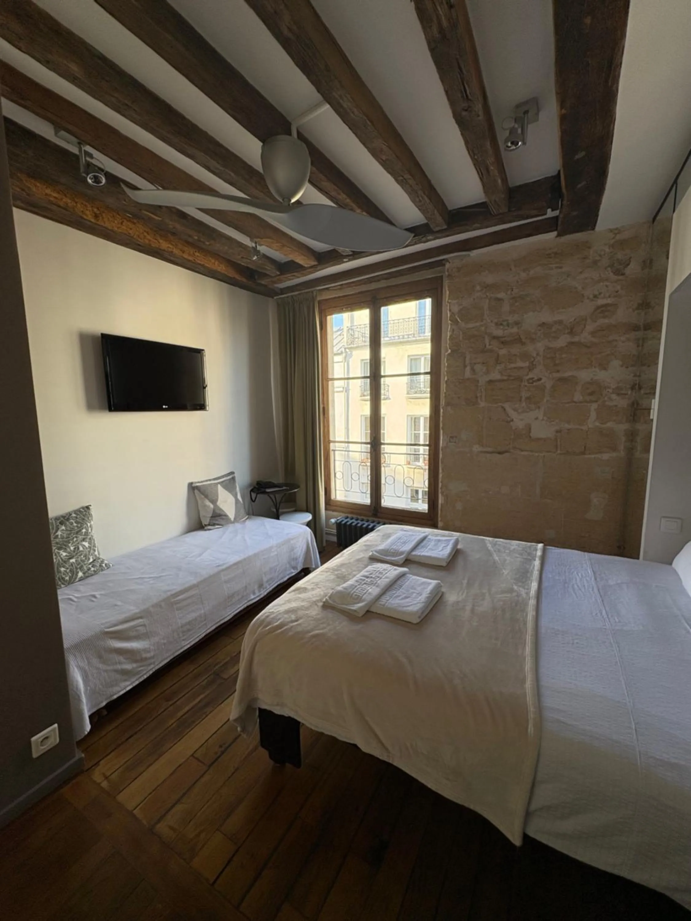 Photo of the whole room, Bed in Boutique Hotel de la Place des Vosges