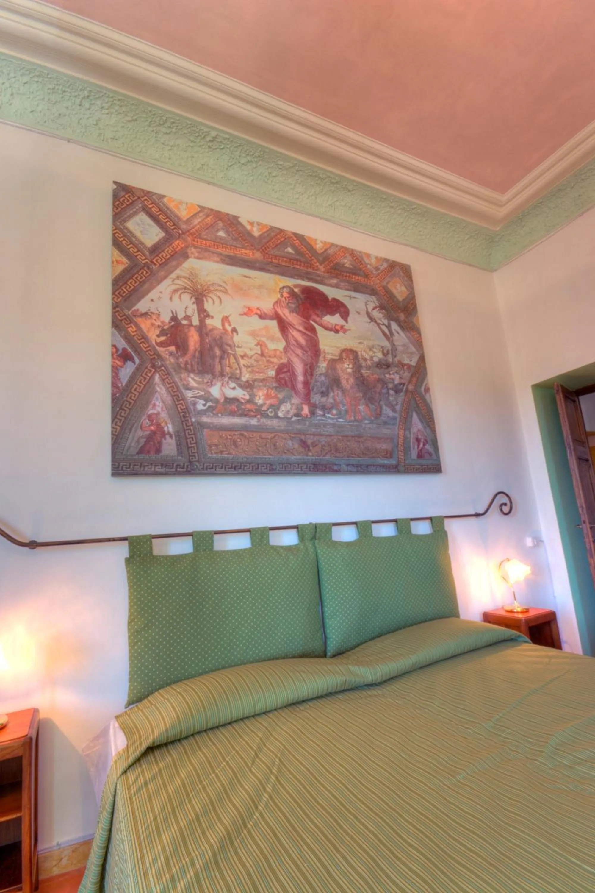 Bed in Raffaello Residence