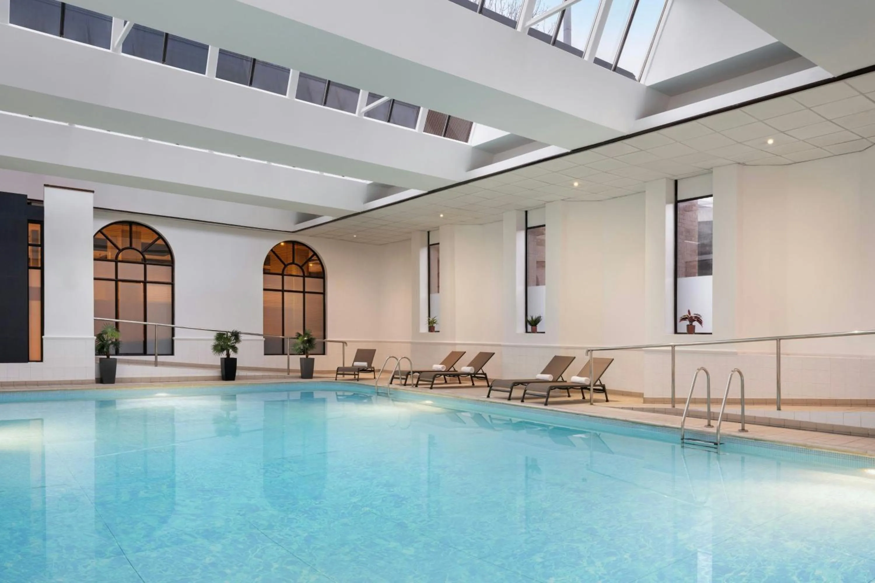Swimming pool in Glasgow Marriott Hotel