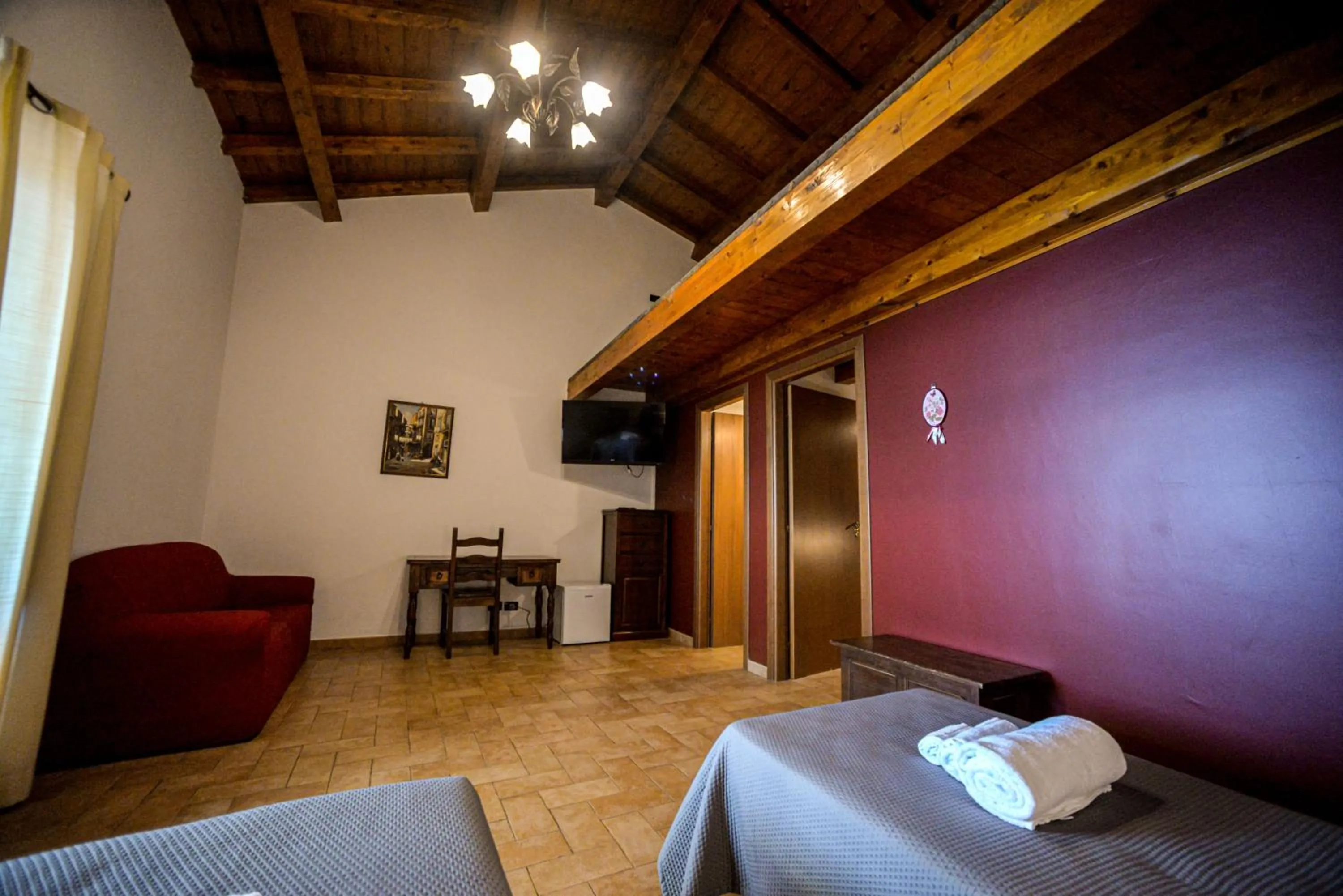 Photo of the whole room in IL Ciliegio Dell 'Etna