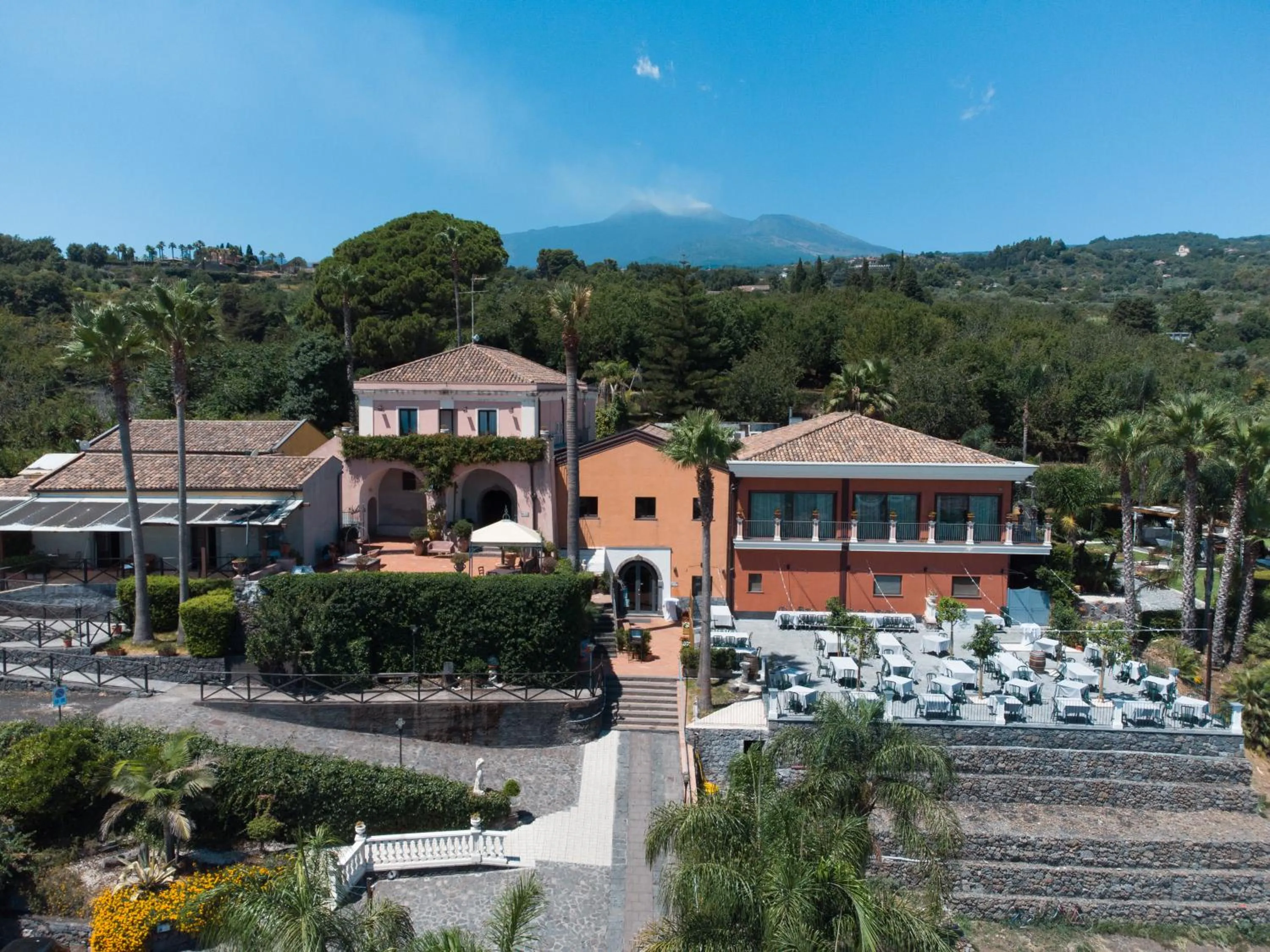 Property building in IL Ciliegio Dell 'Etna
