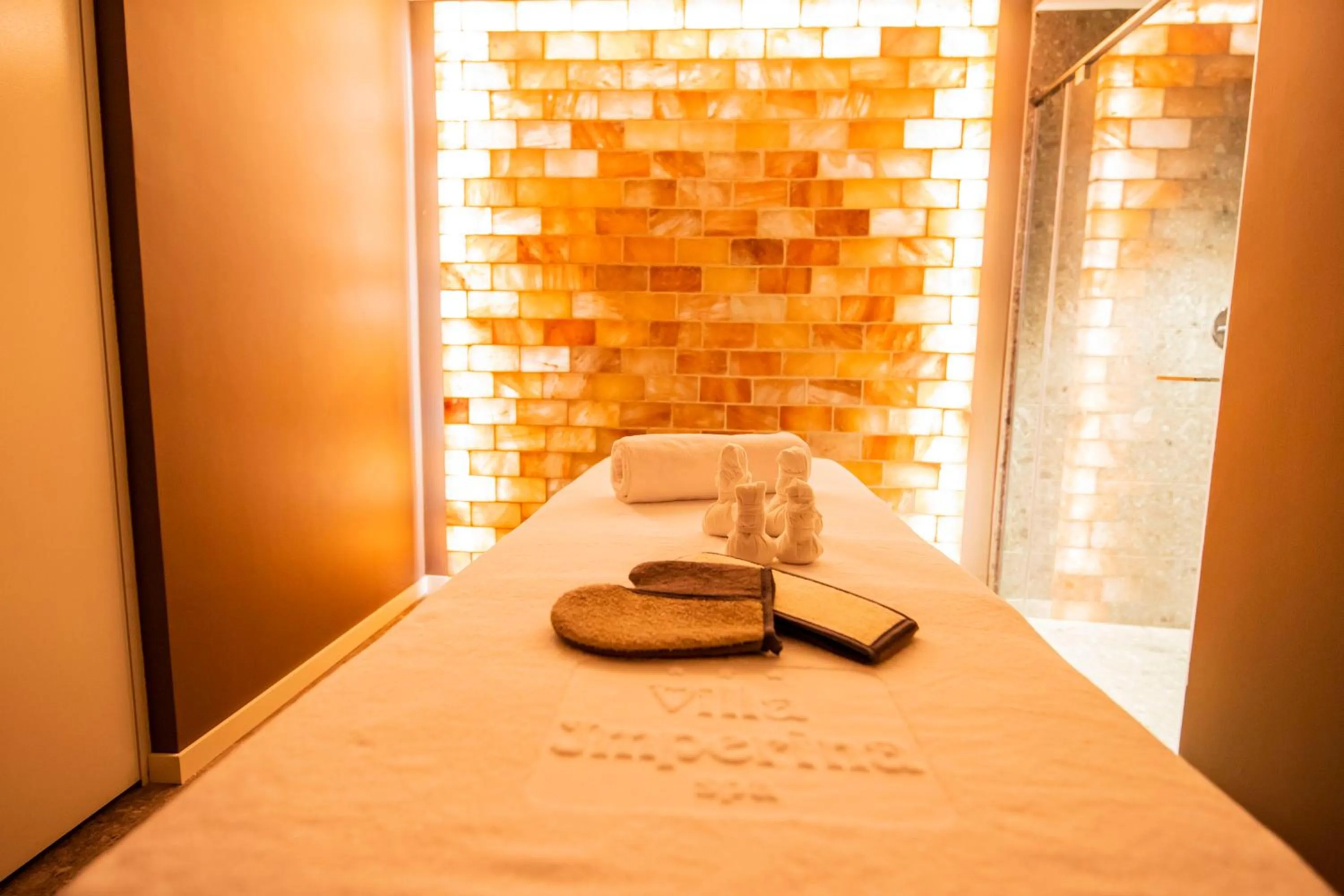 Massage, Bed in Hotel Villa Imperina