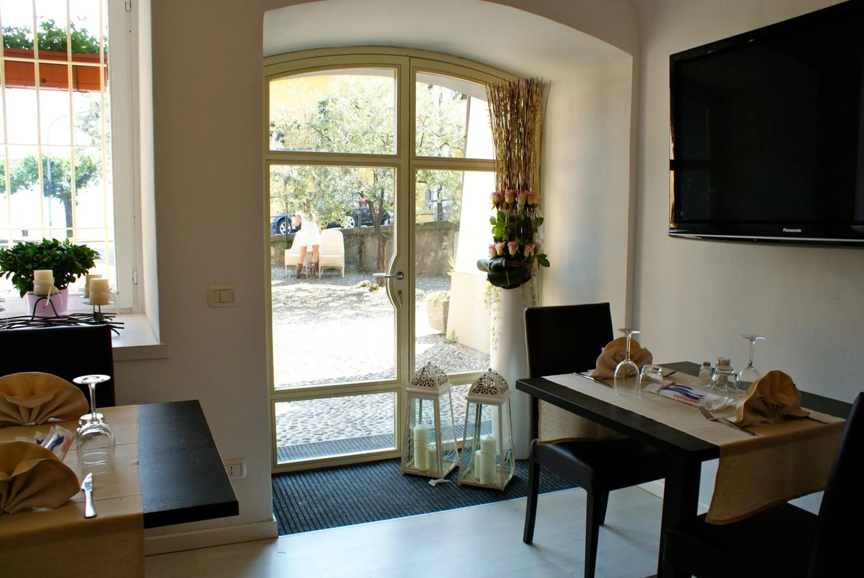 Restaurant/places to eat in Albergo Diffuso Vulcano Village