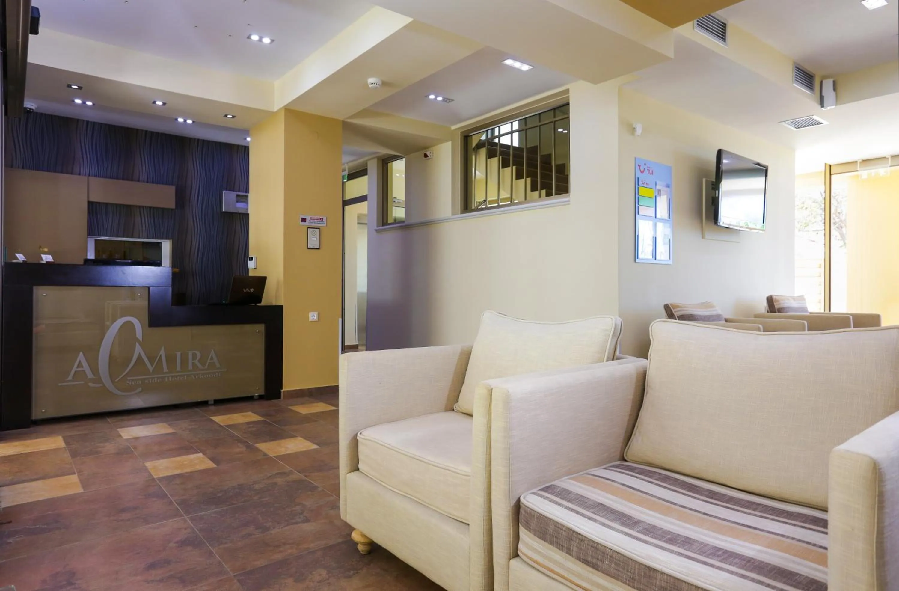 Living room in Almira Hotel