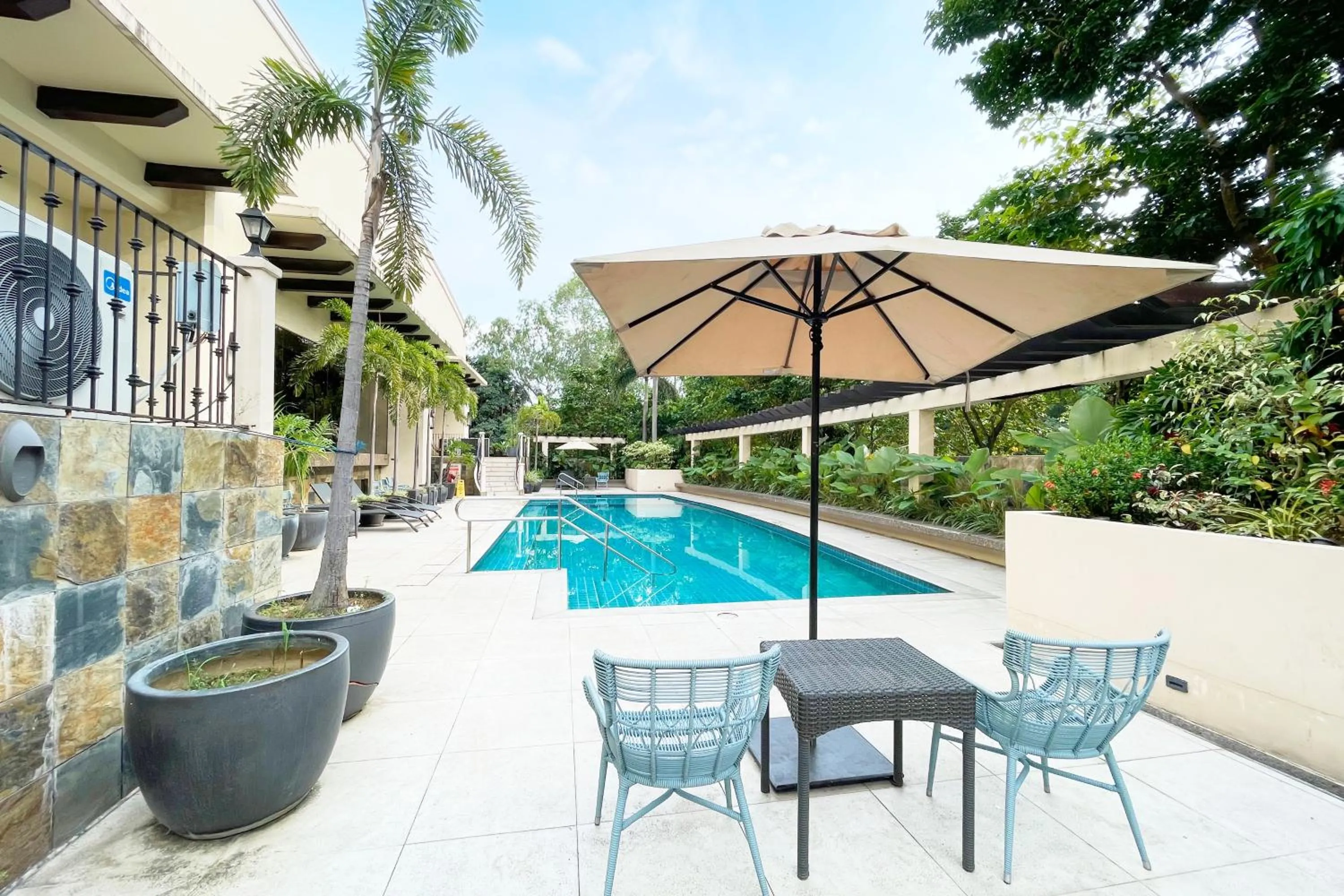 Mella Hotel Manila near NAIA Airport