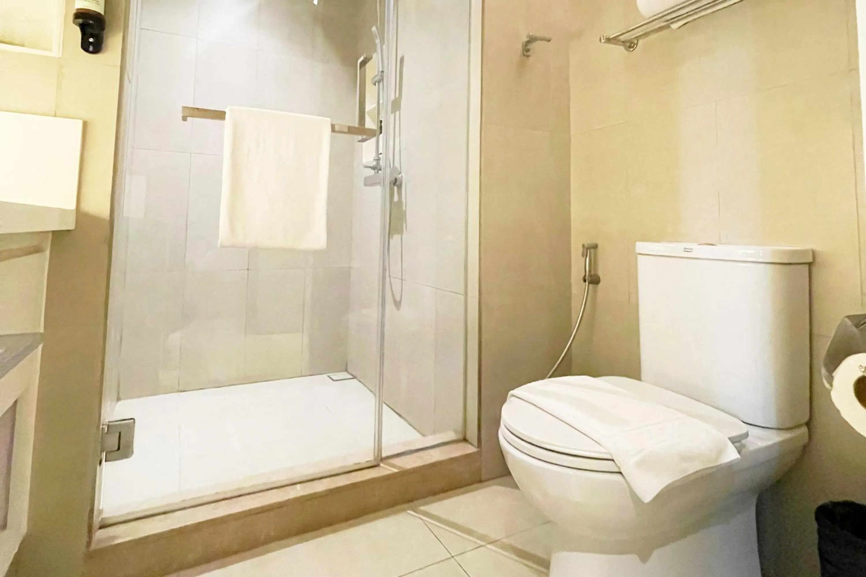 Mella Hotel Manila near NAIA Airport