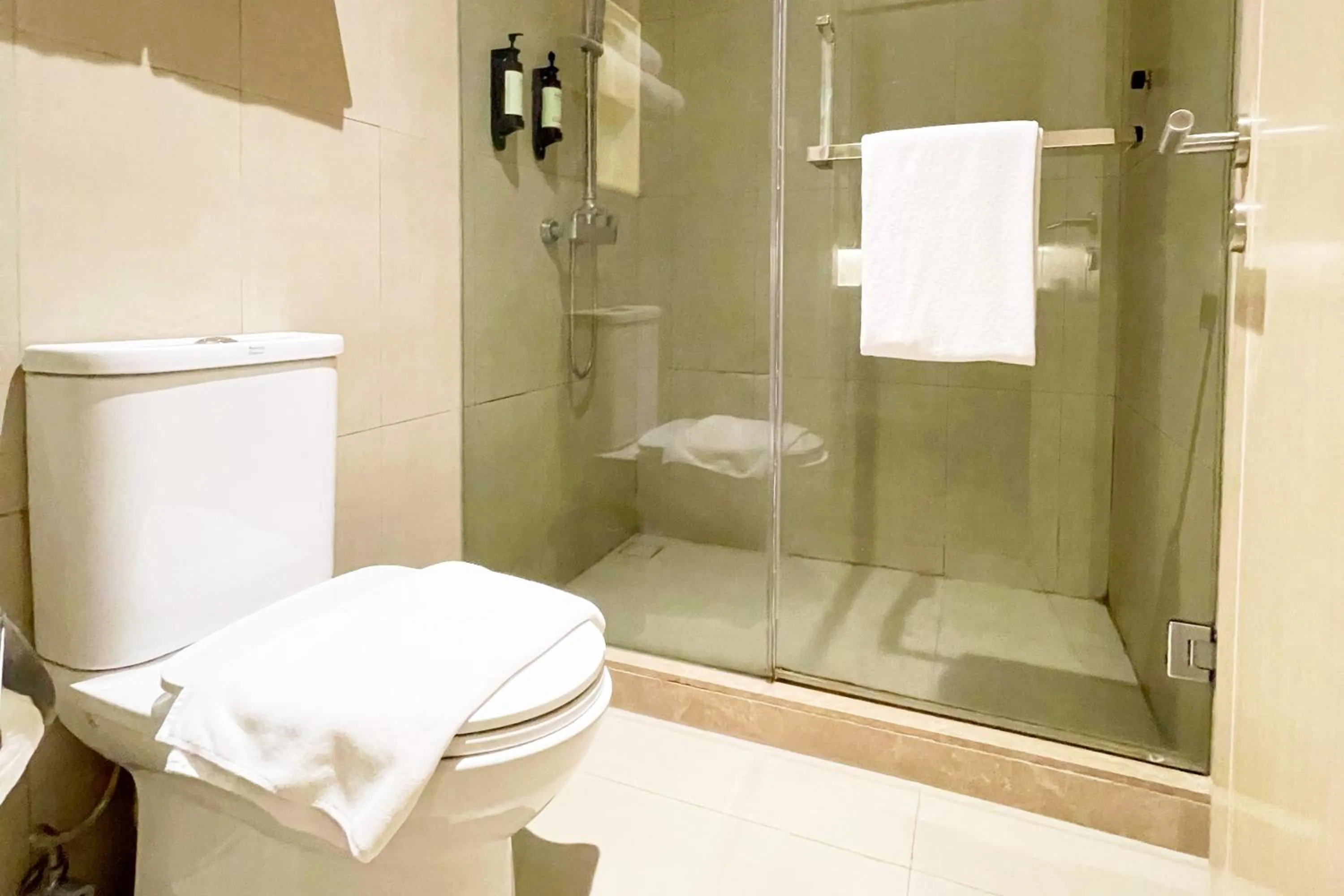 Mella Hotel Manila near NAIA Airport