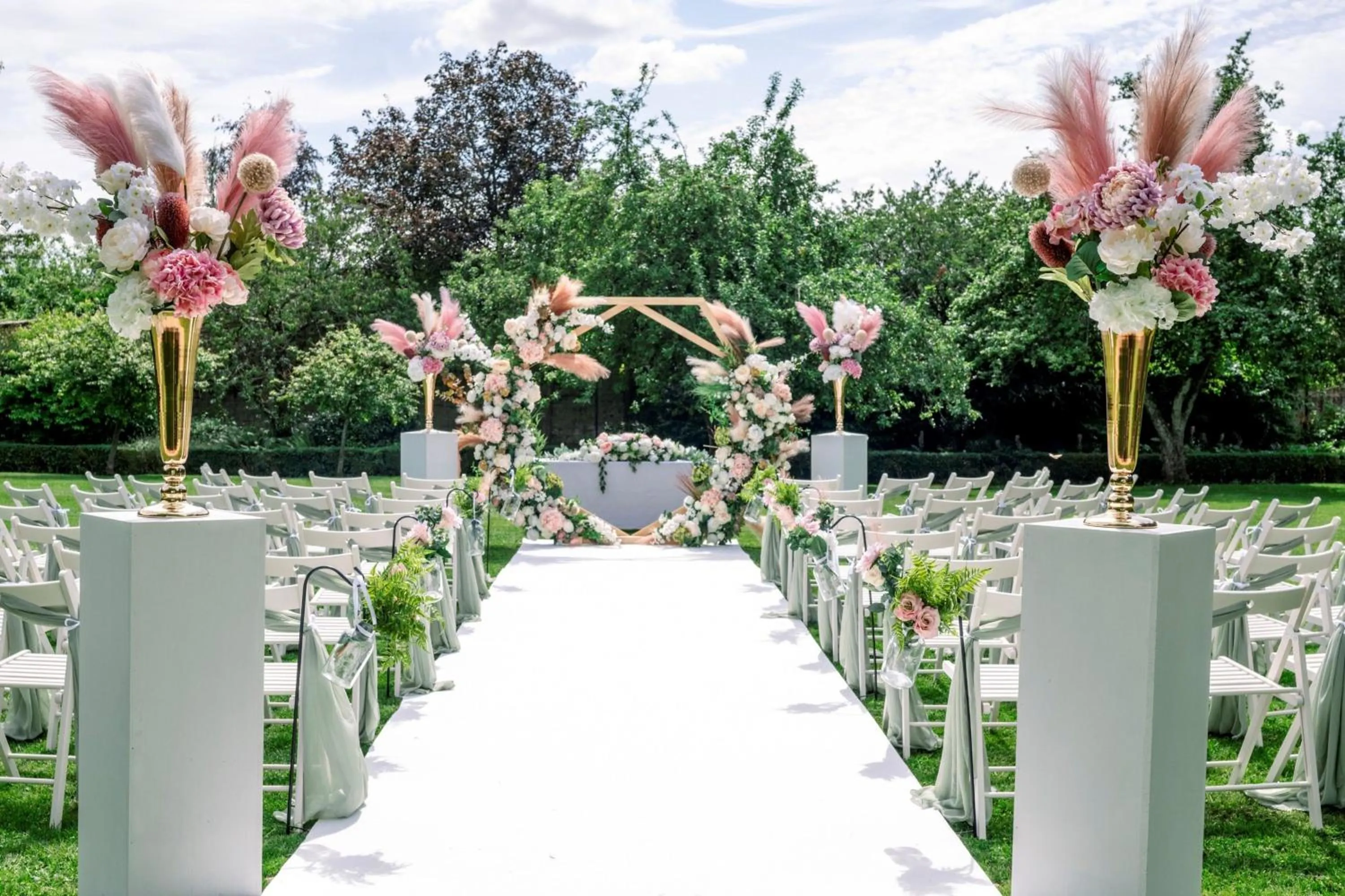 Banquet/Function facilities in Hanbury Manor Marriott Hotel & Country Club