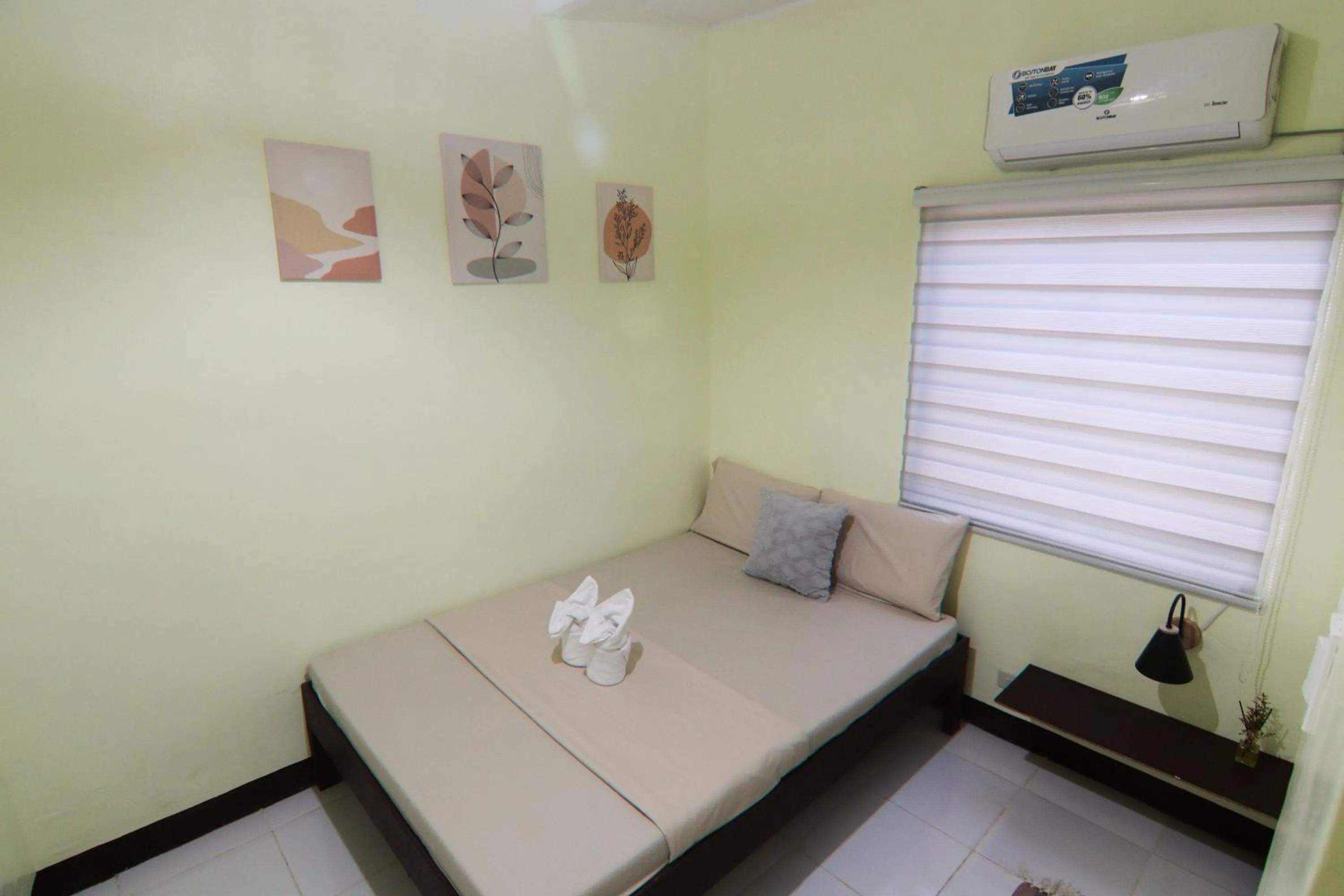 Photo of the whole room, Bed in Aloha Hostel Siargao