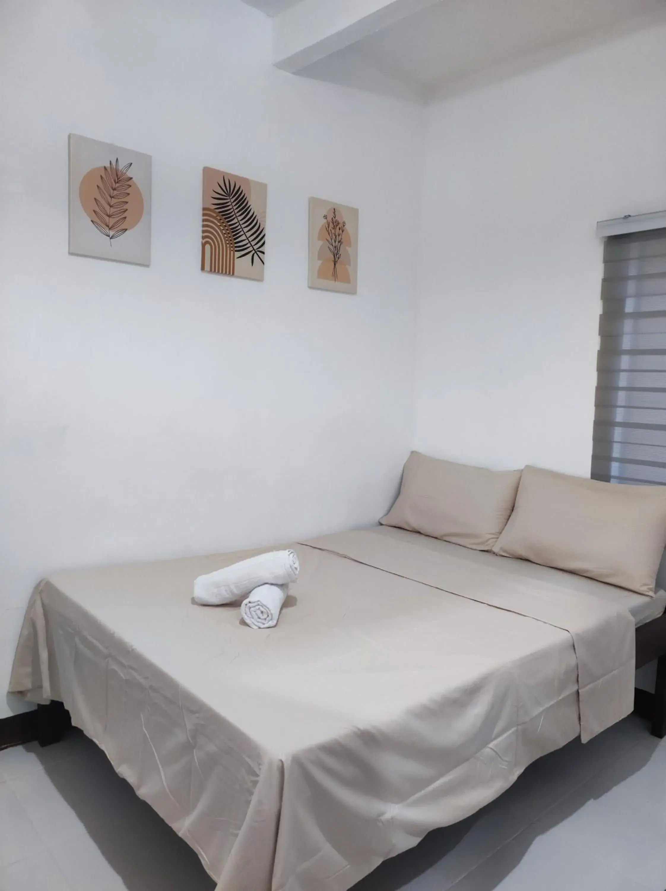 Deluxe Double Room in Aloha Hostel Siargao Deluxe Double Room in Aloha Hostel Siargao