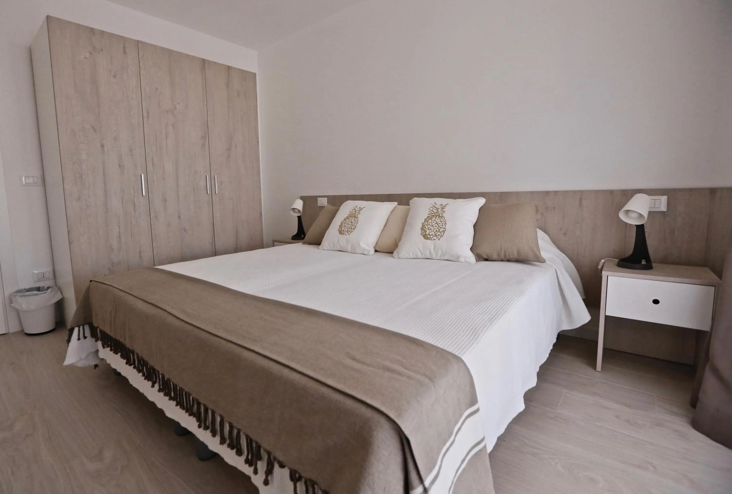 Bed in Hotel Eldorado, Depandance & Apartments